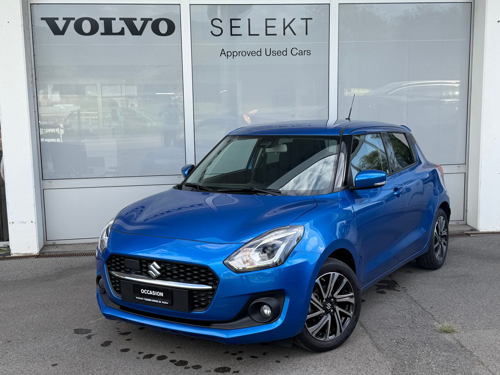 SUZUKI Swift 1.2 Compact Top Hybrid-image-0