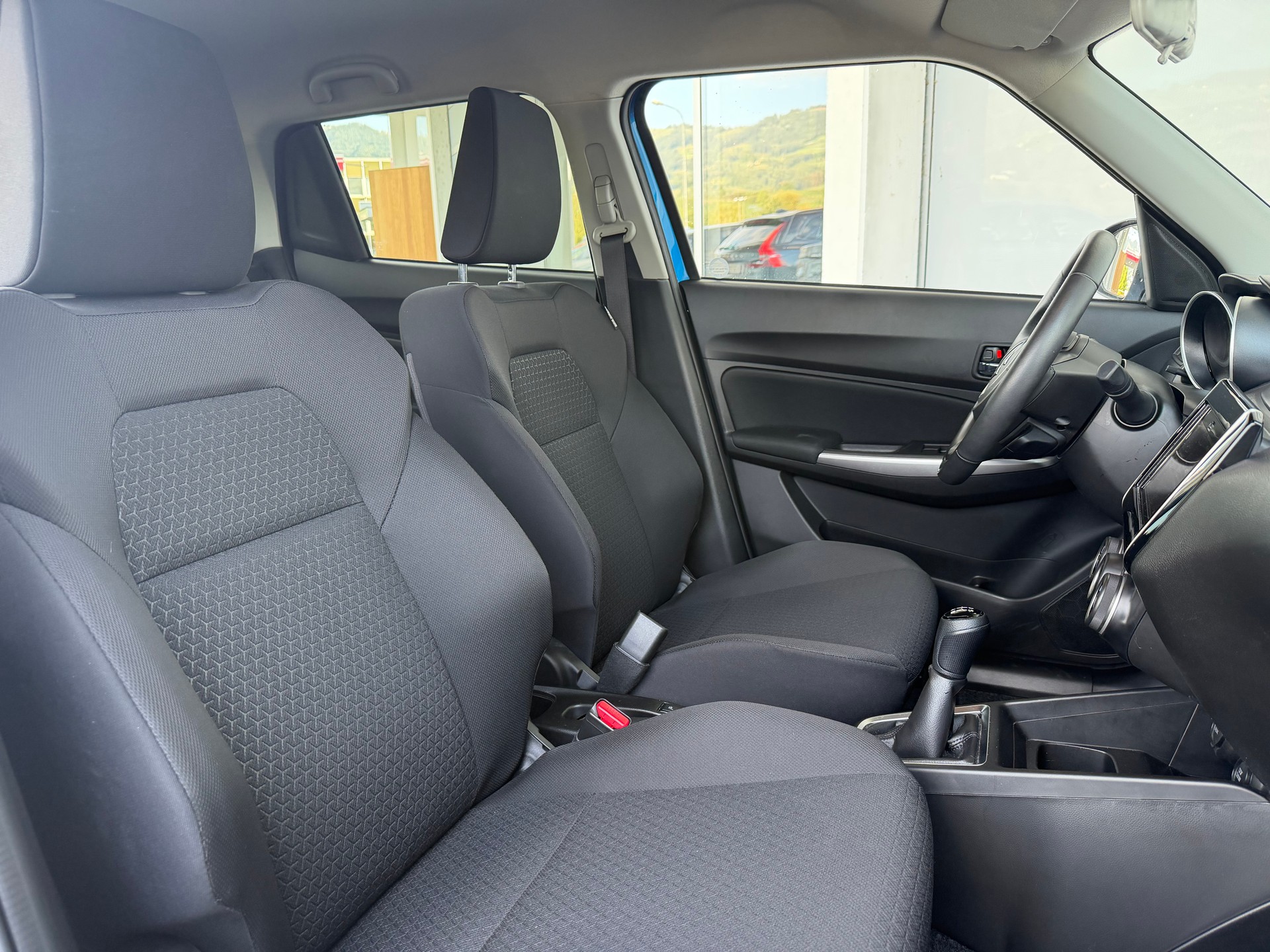 SUZUKI Swift 1.2 Compact Top Hybrid-image-3