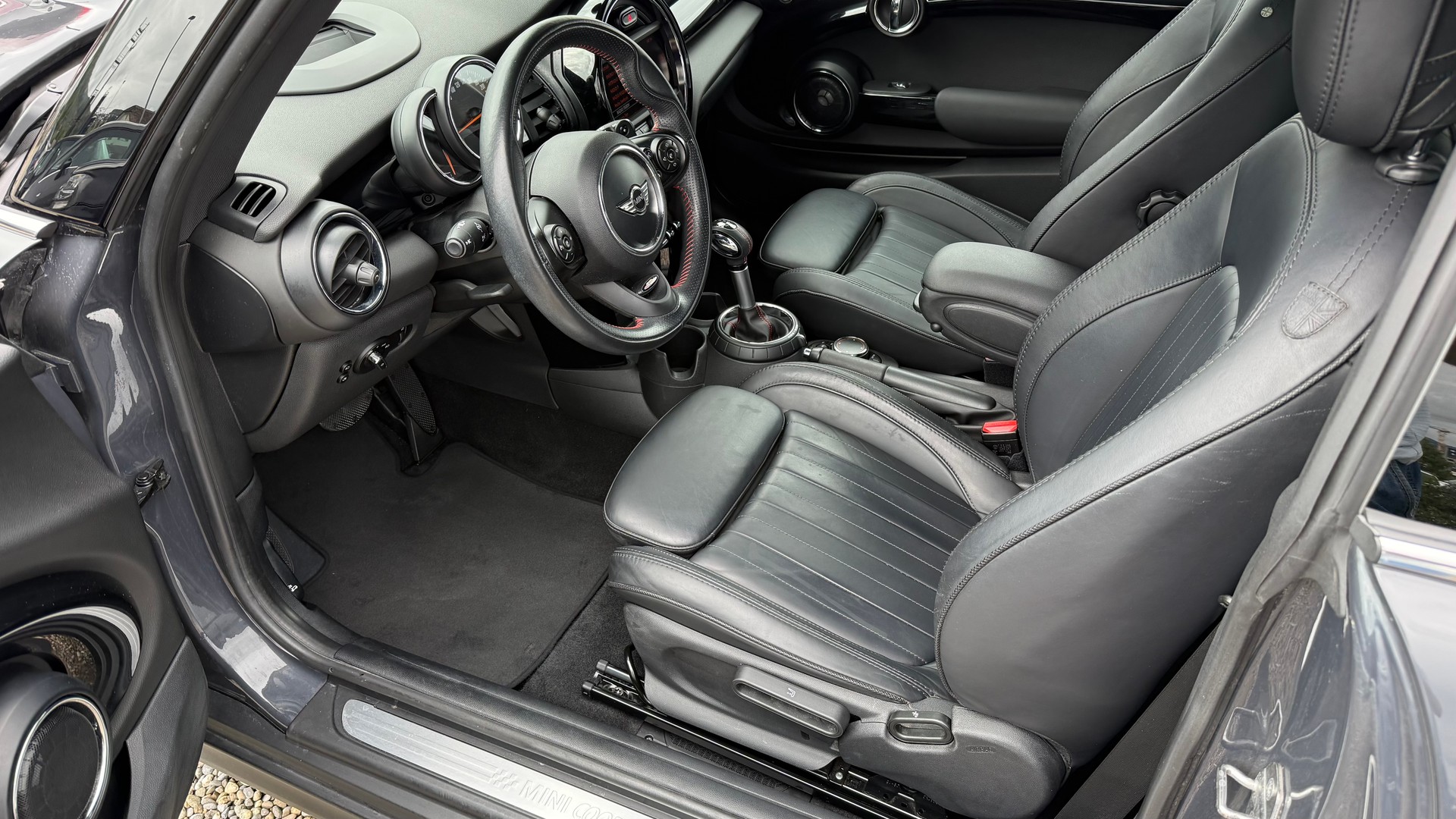 MINI Cooper S Steptronic-image-1
