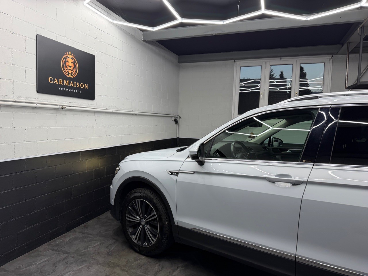 VW Tiguan Allspace 2.0 TDI SCR Highline 4Motion DSG | Head-Up | 360° Kamera | Full Assists | Anhängerkupplung 2.4T-image-10