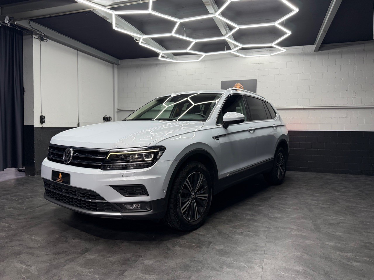 VW Tiguan Allspace 2.0 TDI SCR Highline 4Motion DSG | Head-Up | 360° Kamera | Full Assists | Anhängerkupplung 2.4T-image-2