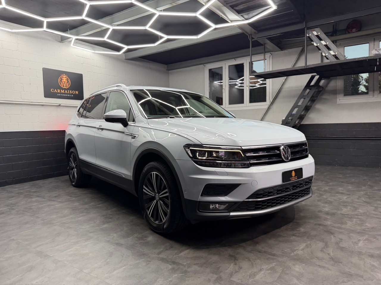VW Tiguan Allspace 2.0 TDI SCR Highline 4Motion DSG | Head-Up | 360° Kamera | Full Assists | Anhängerkupplung 2.4T-image-0