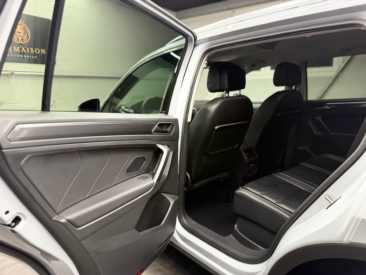 VW Tiguan Allspace 2.0 TDI SCR Highline 4Motion DSG | Head-Up | 360° Kamera | Full Assists | Anhängerkupplung 2.4T-image-14