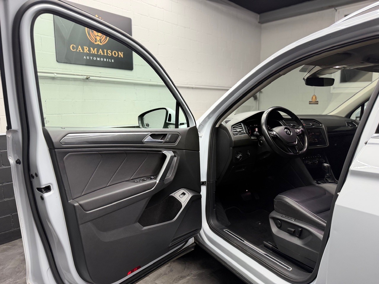 VW Tiguan Allspace 2.0 TDI SCR Highline 4Motion DSG | Head-Up | 360° Kamera | Full Assists | Anhängerkupplung 2.4T-image-11