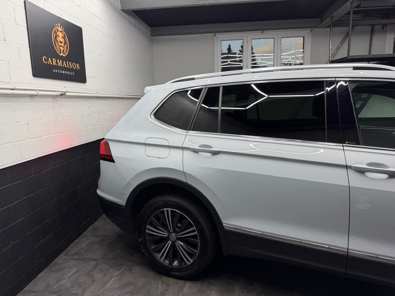 VW Tiguan Allspace 2.0 TDI SCR Highline 4Motion DSG | Head-Up | 360° Kamera | Full Assists | Anhängerkupplung 2.4T-image-4