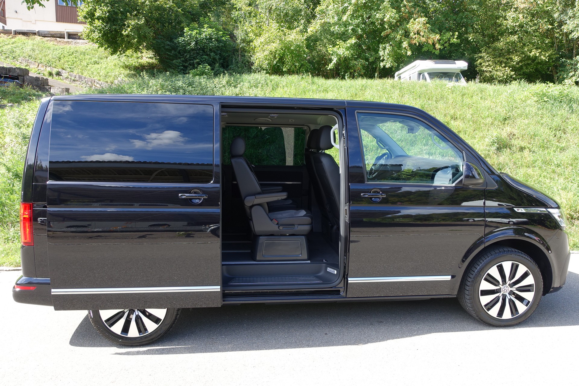 VW T6.1 Multivan 2.0 Bi-TDI Highline 4Motion DSG-image-14