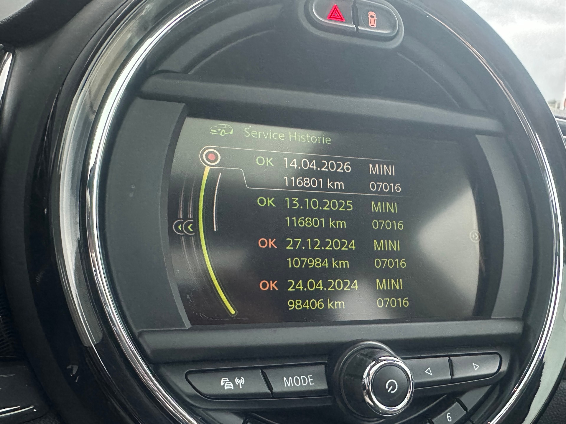 MINI Clubman Cooper Steptronic-image-13