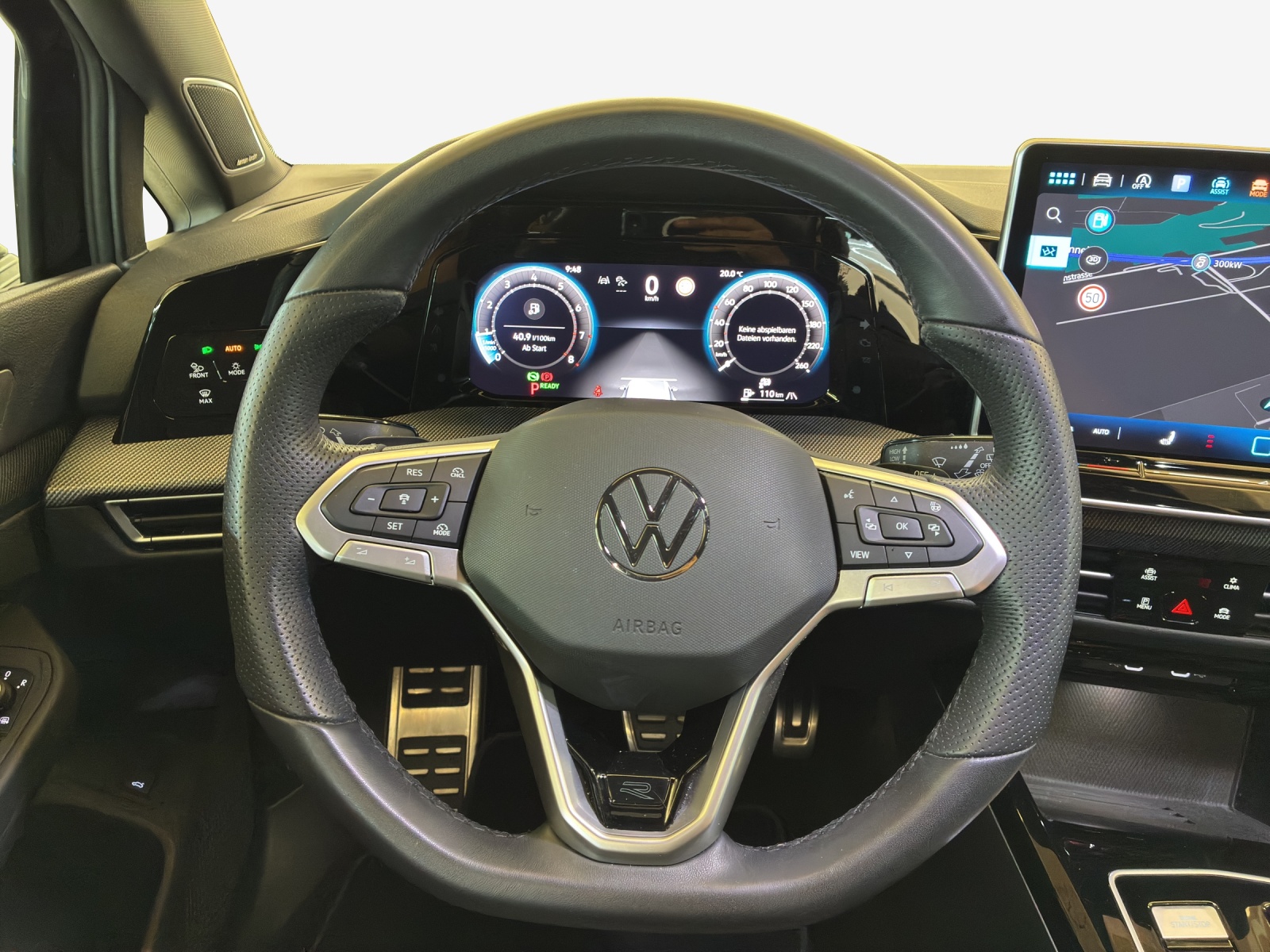VW Golf Variant 1.5 eTSI mHEV R-Line DSG-image-9