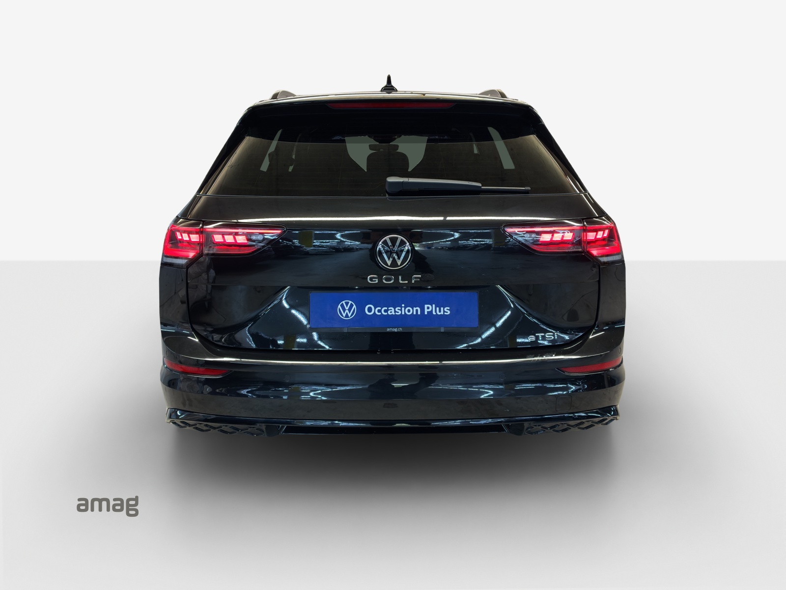 VW Golf Variant 1.5 eTSI mHEV R-Line DSG-image-3
