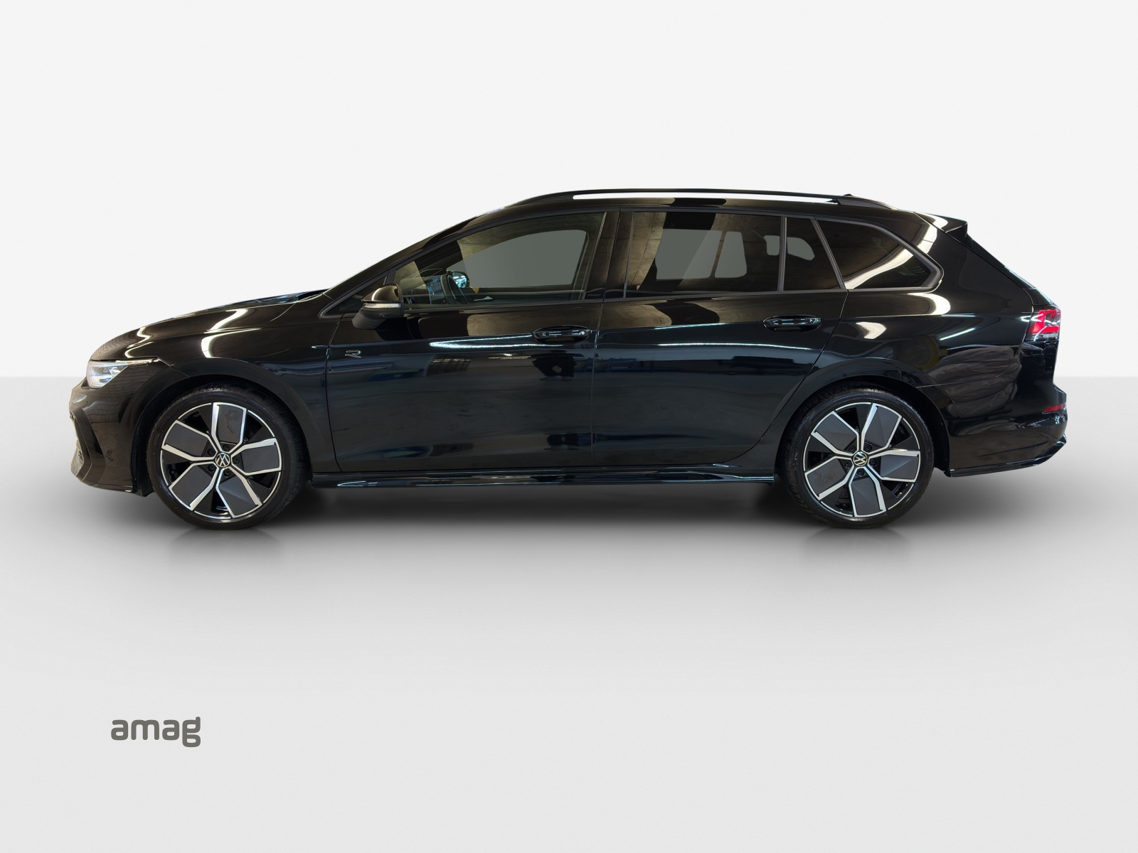 VW Golf Variant 1.5 eTSI mHEV R-Line DSG-image-1