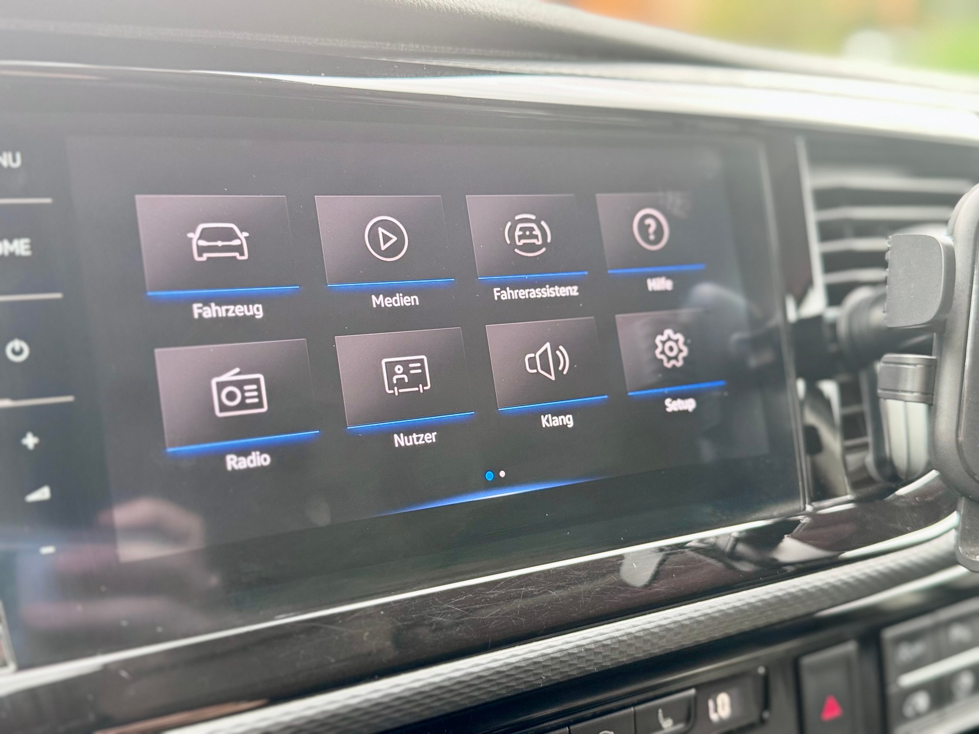 VW T6.1 Multivan 2.0 Bi-TDI Highline 4Motion DSG-image-29