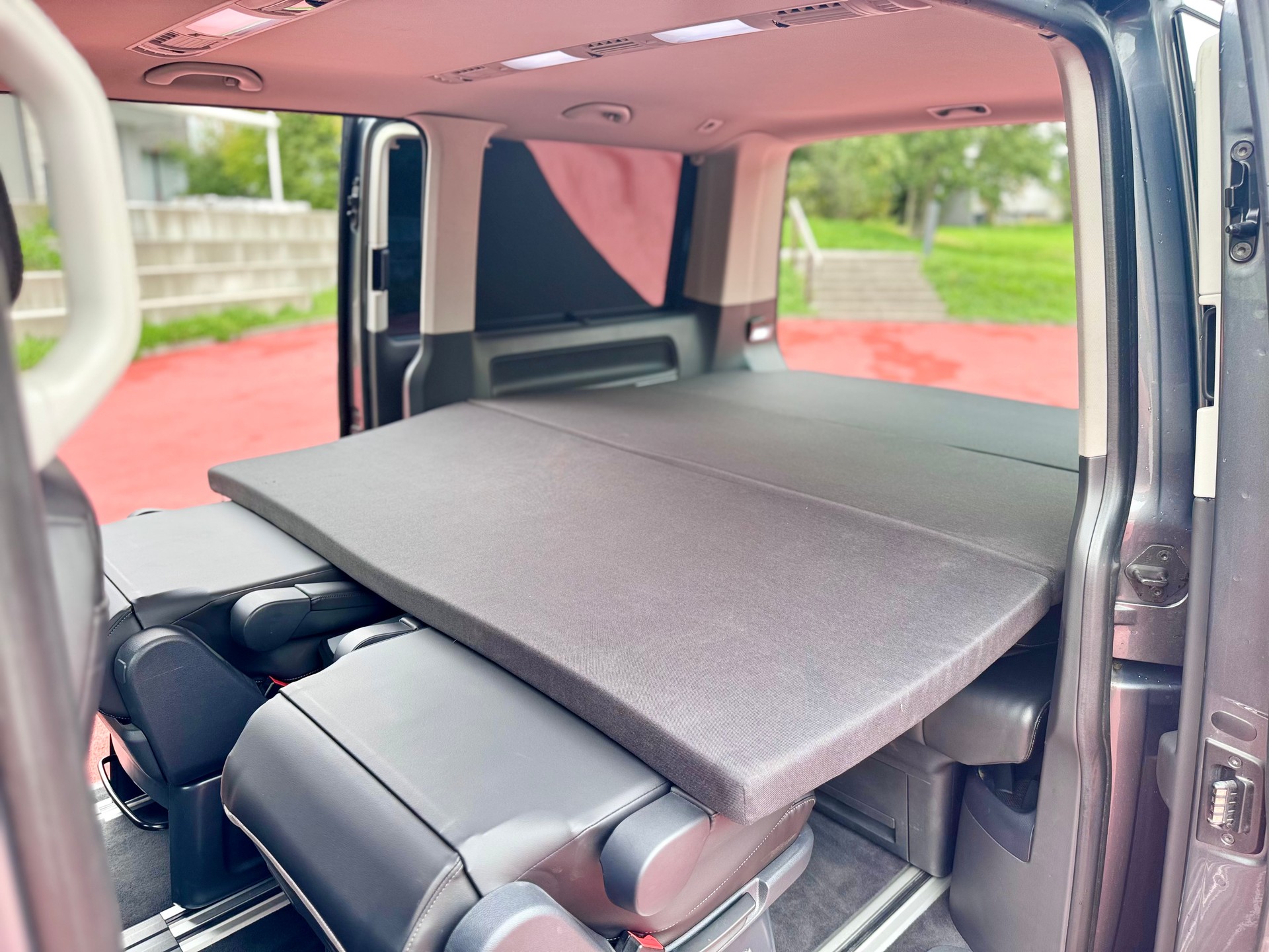 VW T6.1 Multivan 2.0 Bi-TDI Highline 4Motion DSG-image-18