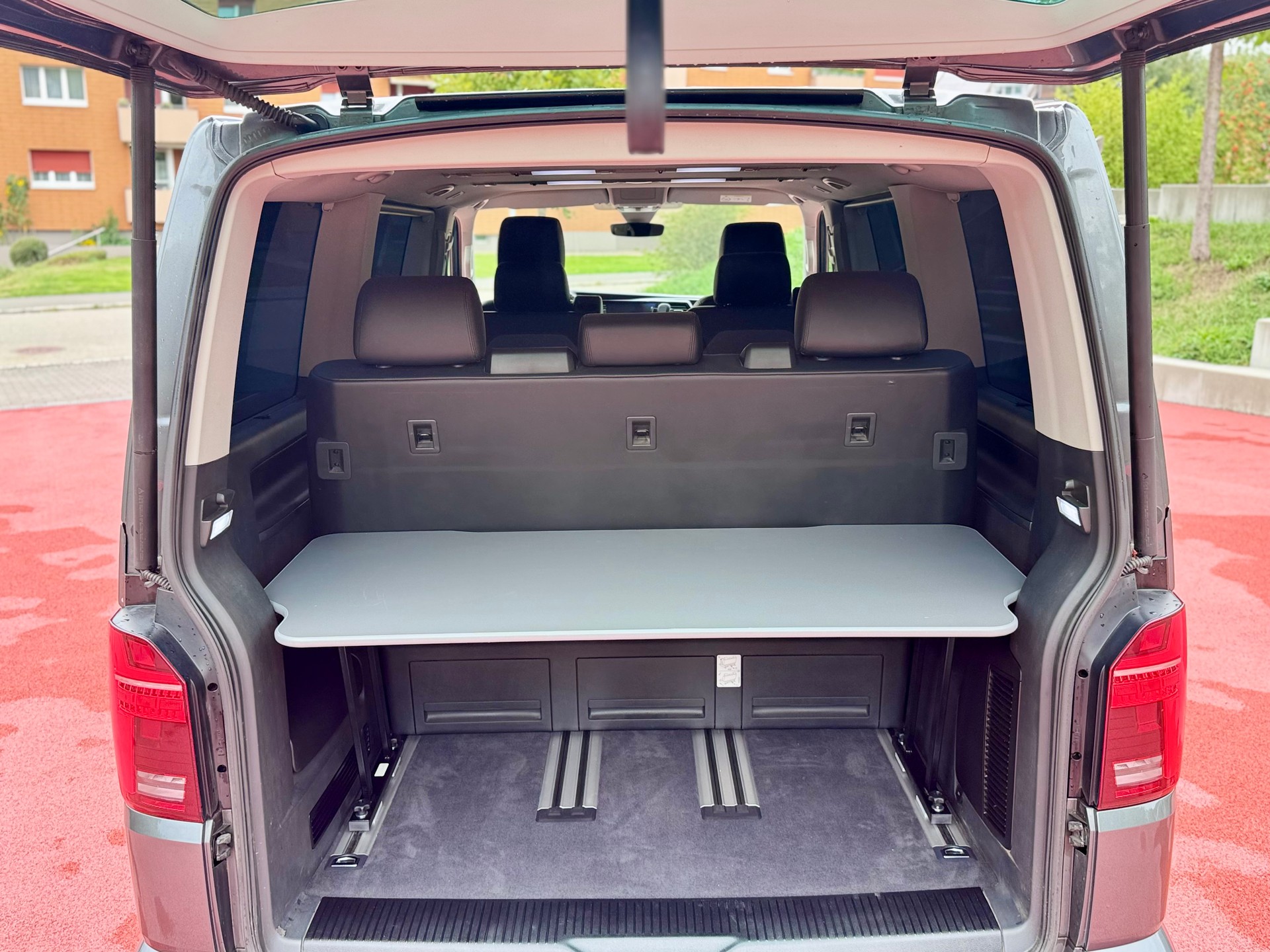 VW T6.1 Multivan 2.0 Bi-TDI Highline 4Motion DSG-image-9