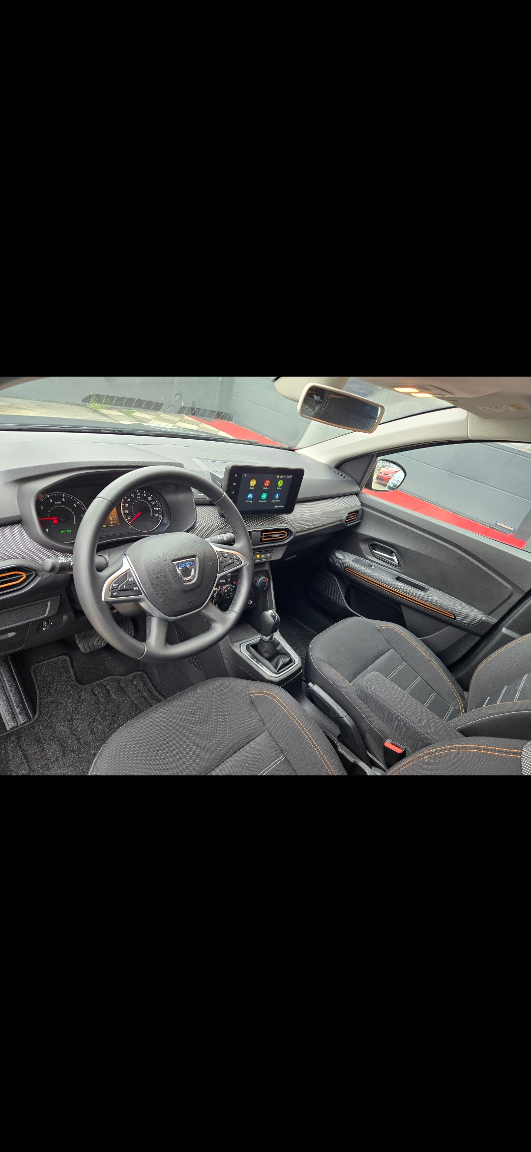 DACIA Sandero Stepway TCe 90 Comfort CVT-image-11