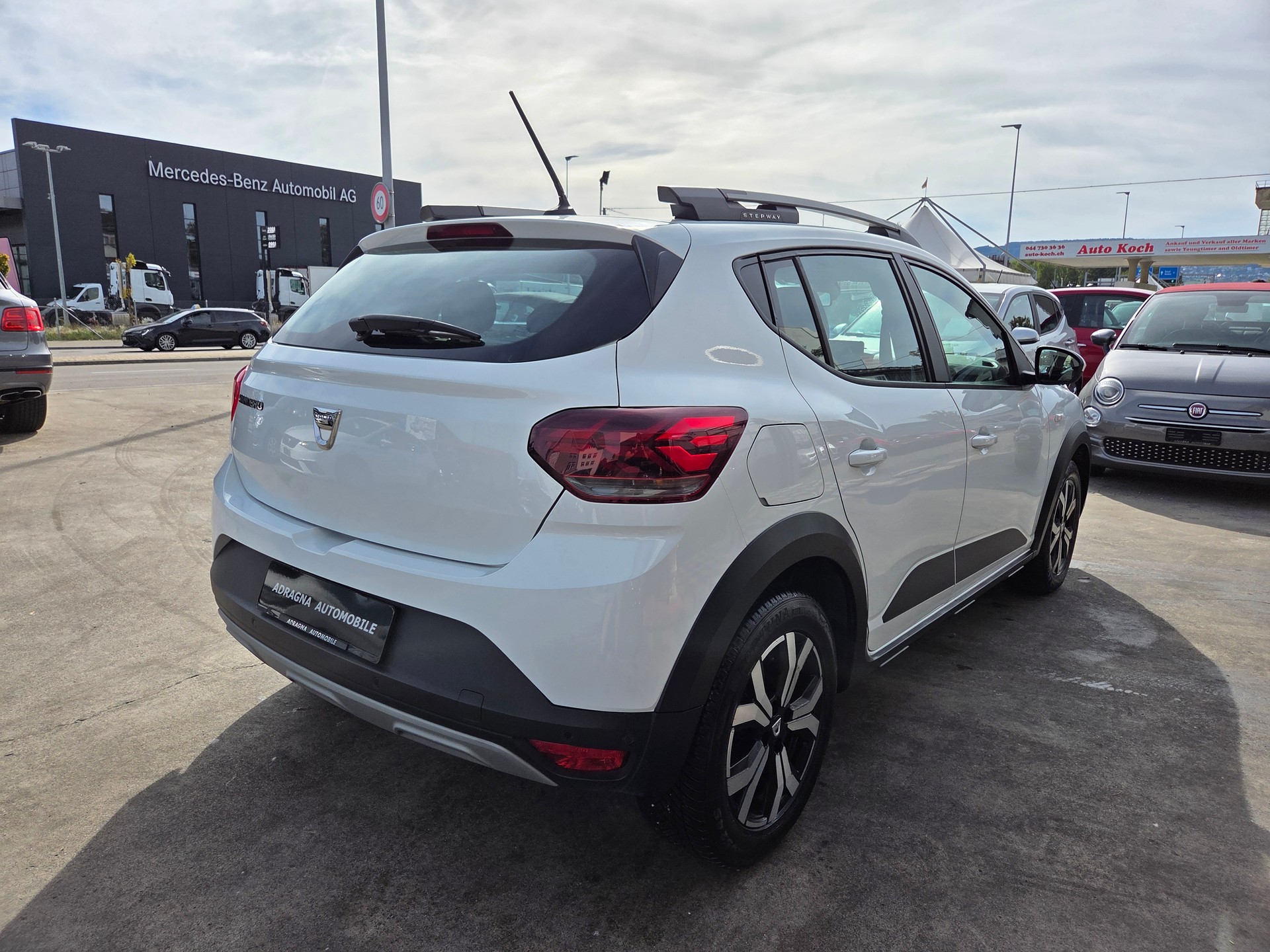 DACIA Sandero Stepway TCe 90 Comfort CVT-image-6