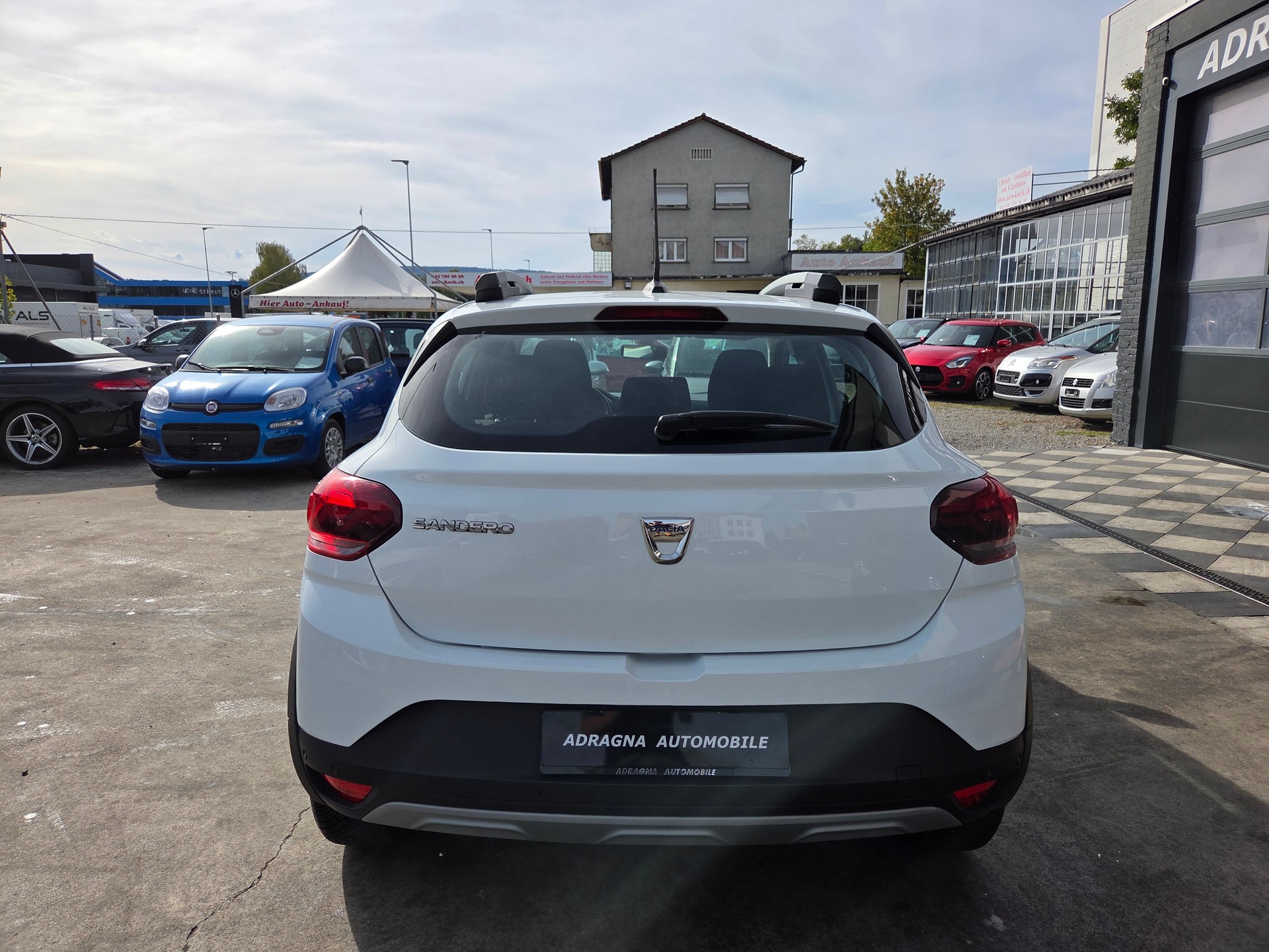 DACIA Sandero Stepway TCe 90 Comfort CVT-image-5