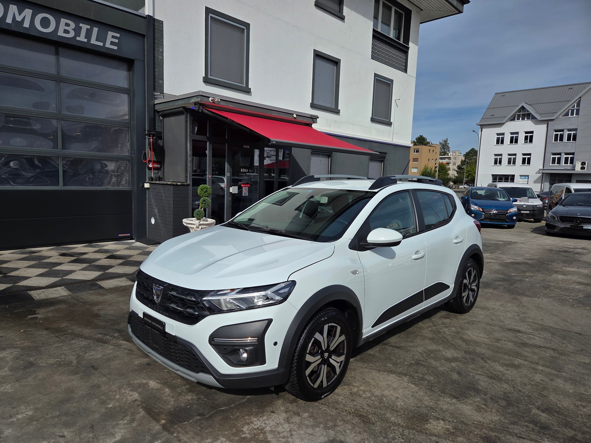 DACIA Sandero Stepway TCe 90 Comfort CVT-image-2