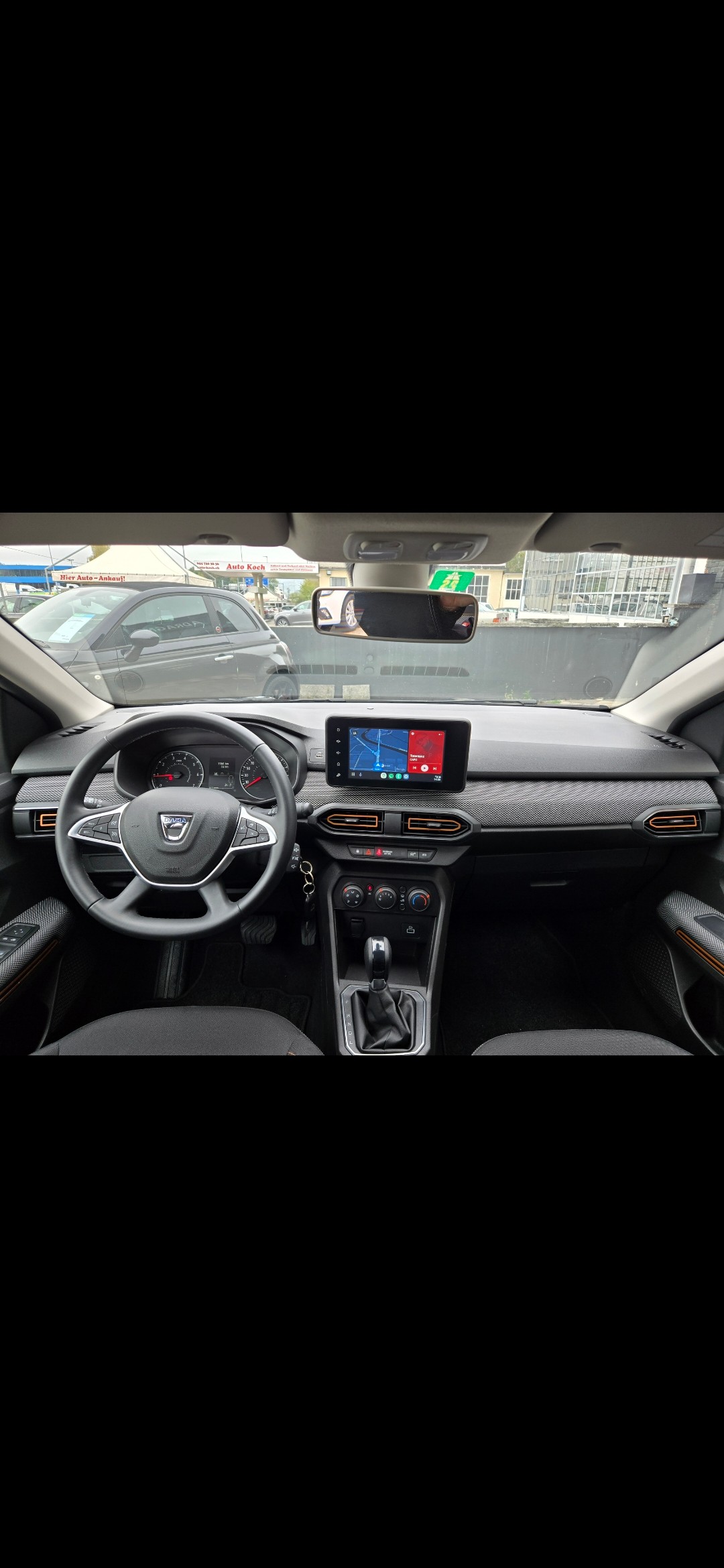 DACIA Sandero Stepway TCe 90 Comfort CVT-image-16