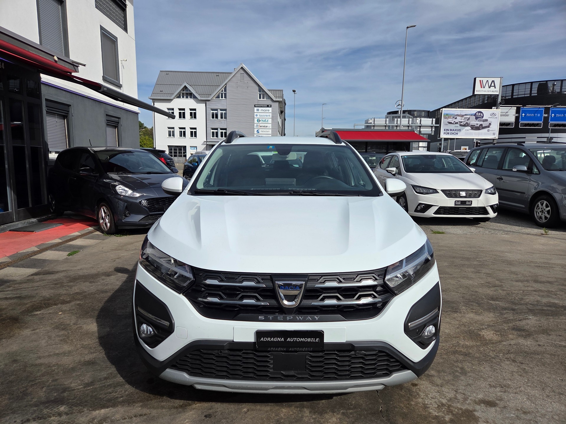 DACIA Sandero Stepway TCe 90 Comfort CVT-image-8