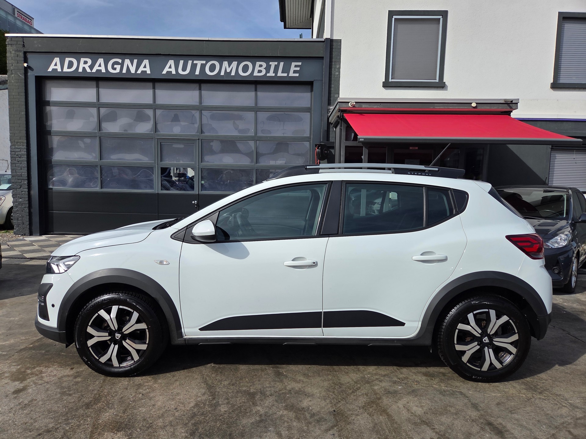 DACIA Sandero Stepway TCe 90 Comfort CVT-image-3