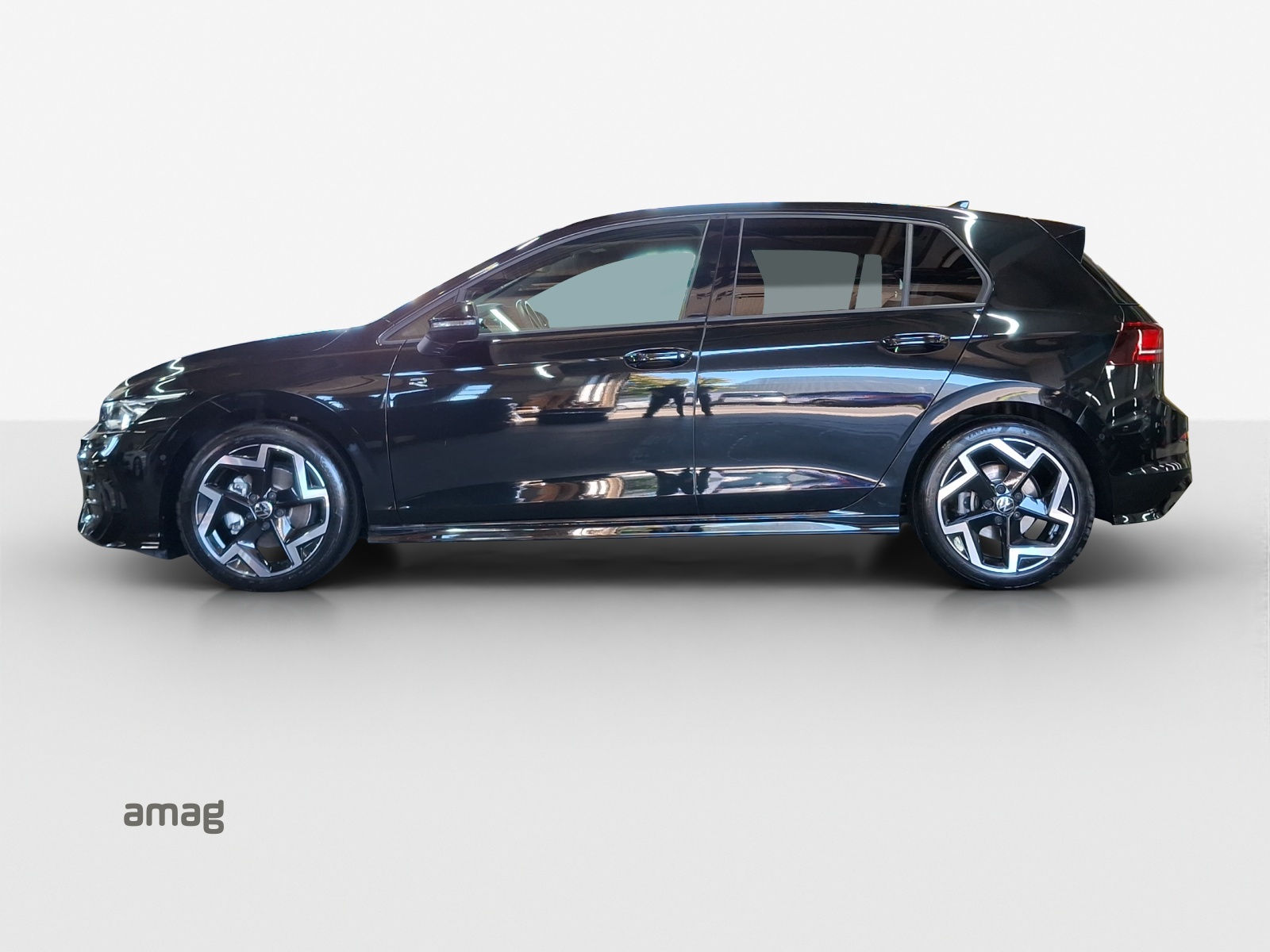 VW Golf 1.5 e TSI mHEV R-Line DSG-image-1
