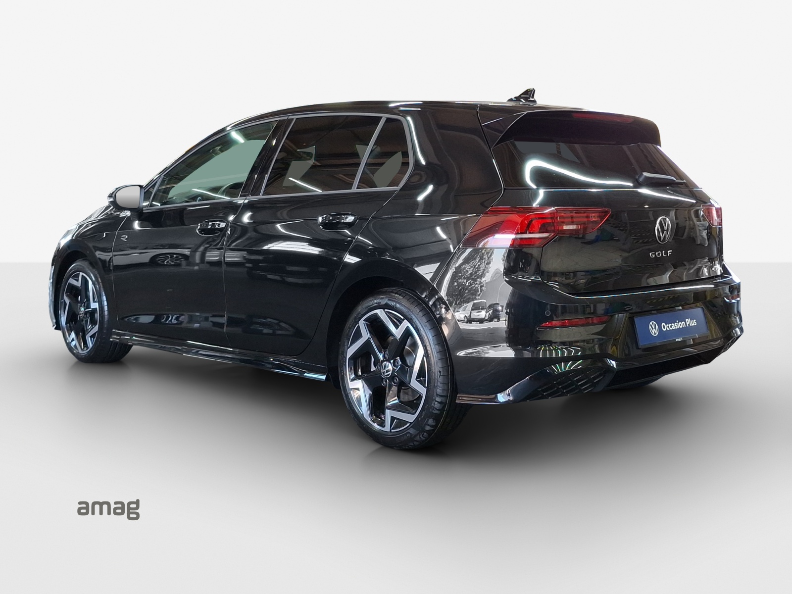 VW Golf 1.5 e TSI mHEV R-Line DSG-image-2