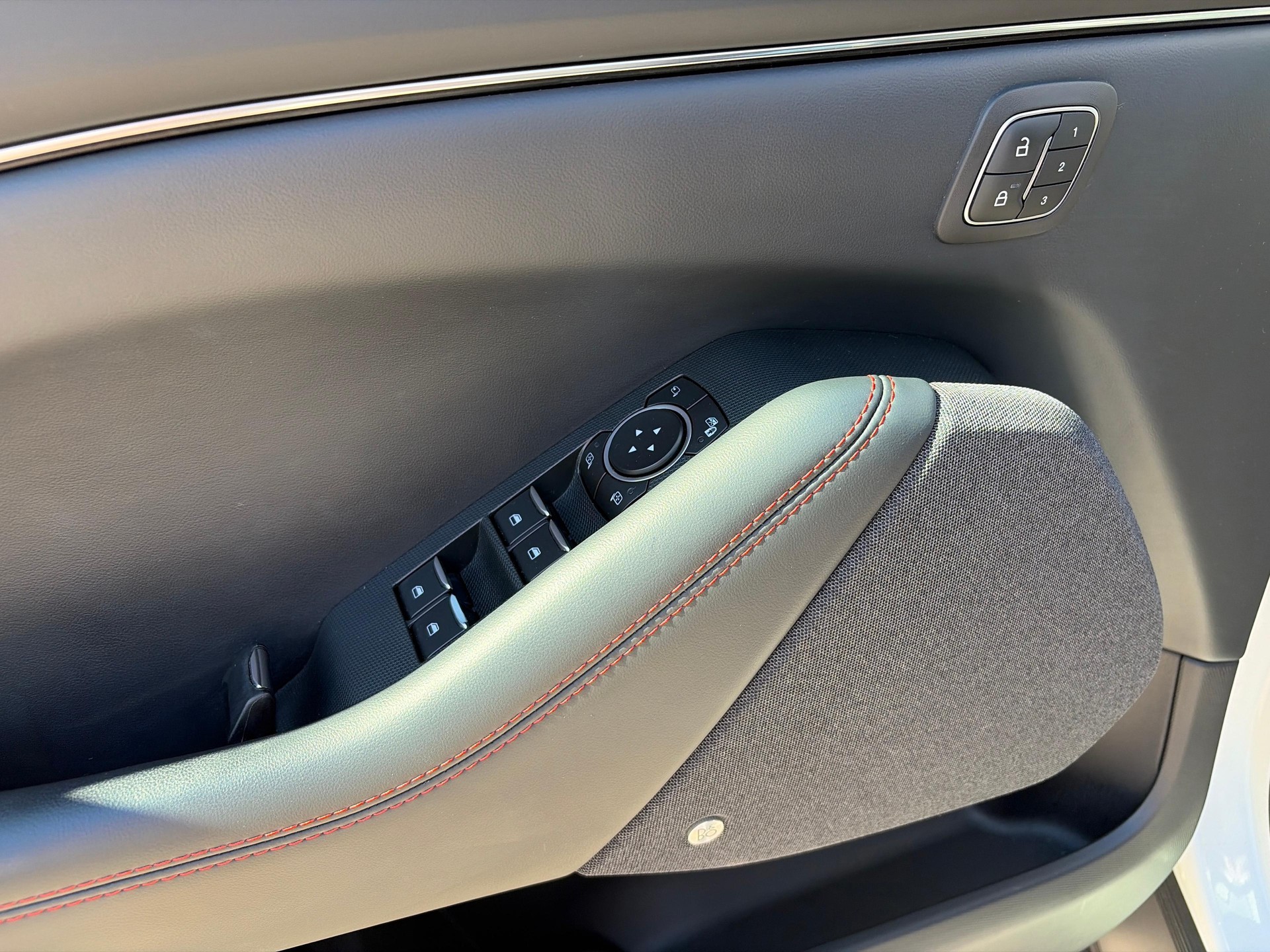 FORD Mustang Mach-E Extended AWD-image-10