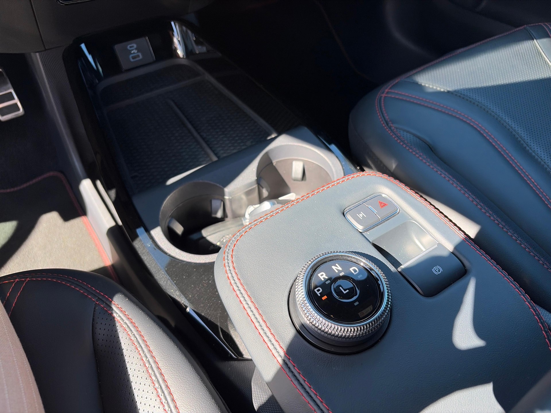 FORD Mustang Mach-E Extended AWD-image-18