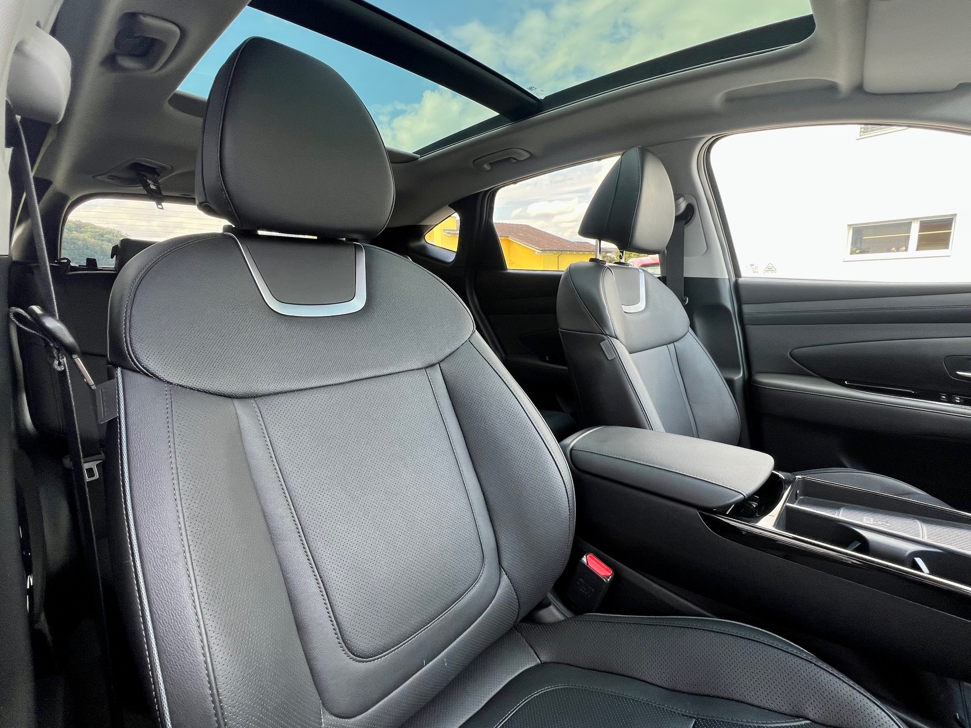 HYUNDAI Tucson 1.6 TGDI PHEV Vertex Swiss Edition 4WD-image-11