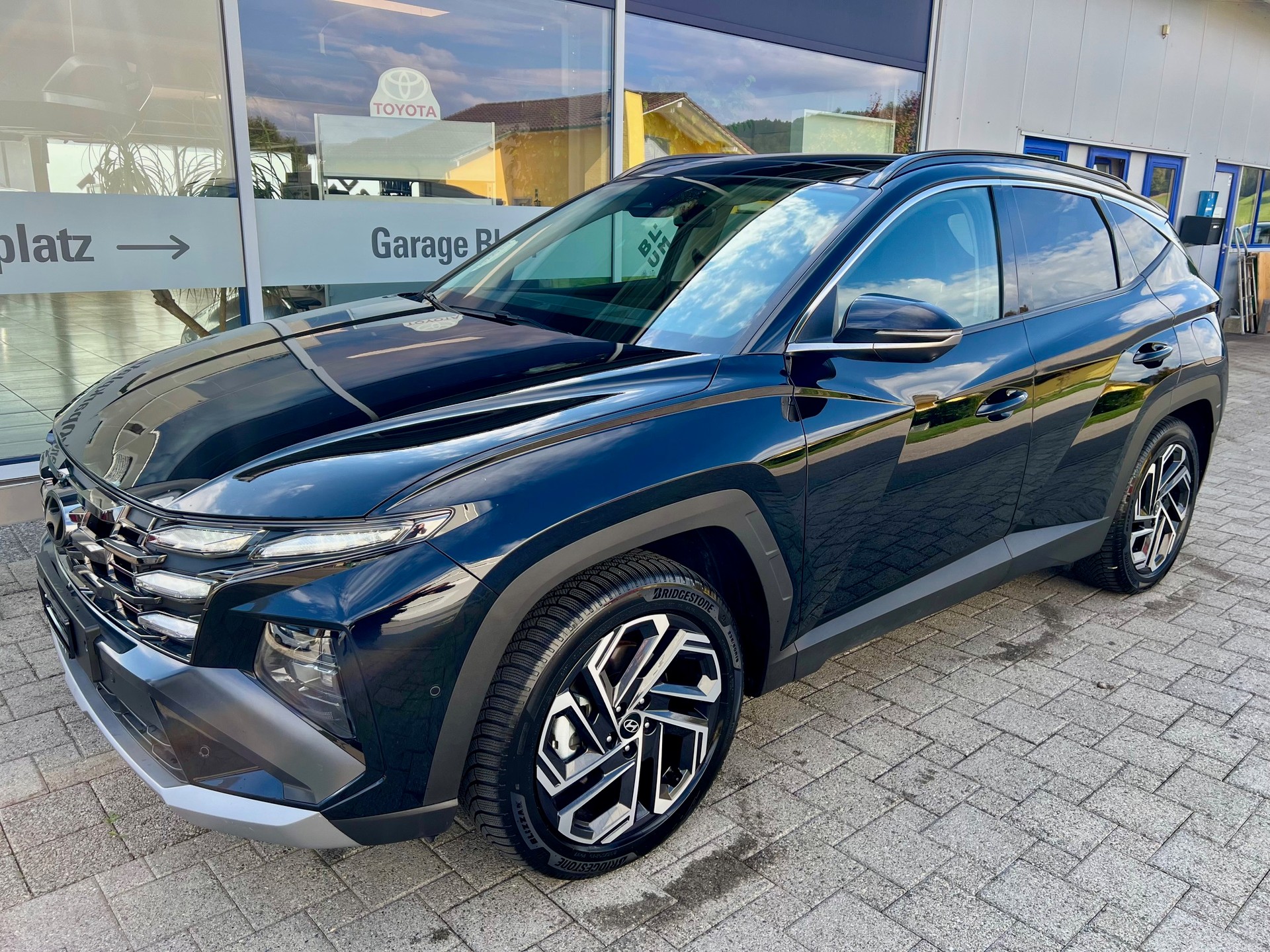 HYUNDAI Tucson 1.6 TGDI PHEV Vertex Swiss Edition 4WD-image-4