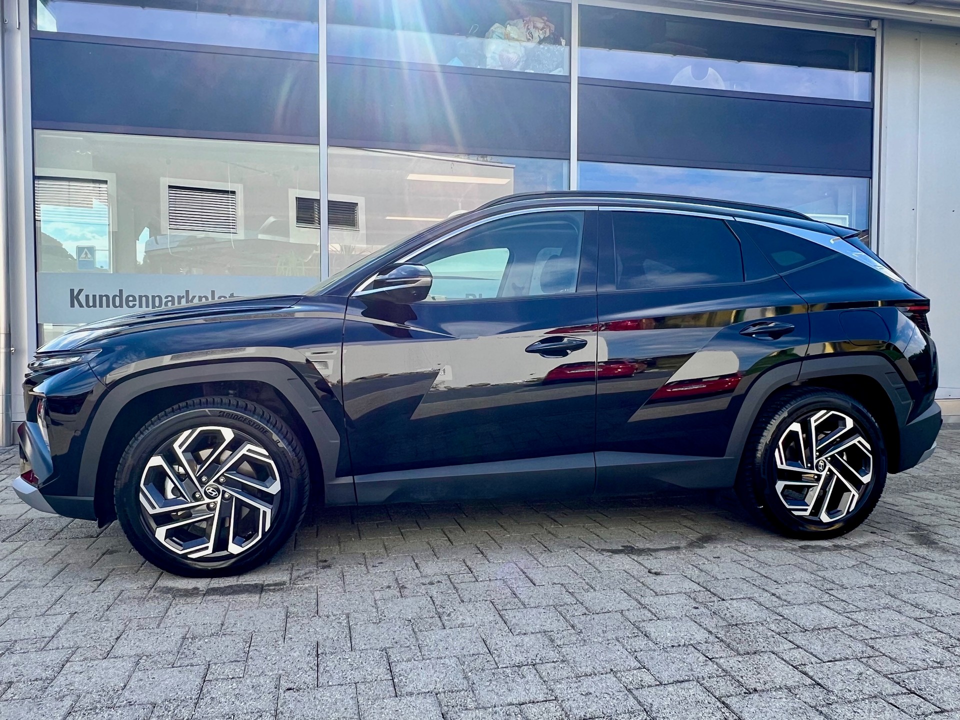 HYUNDAI Tucson 1.6 TGDI PHEV Vertex Swiss Edition 4WD-image-5