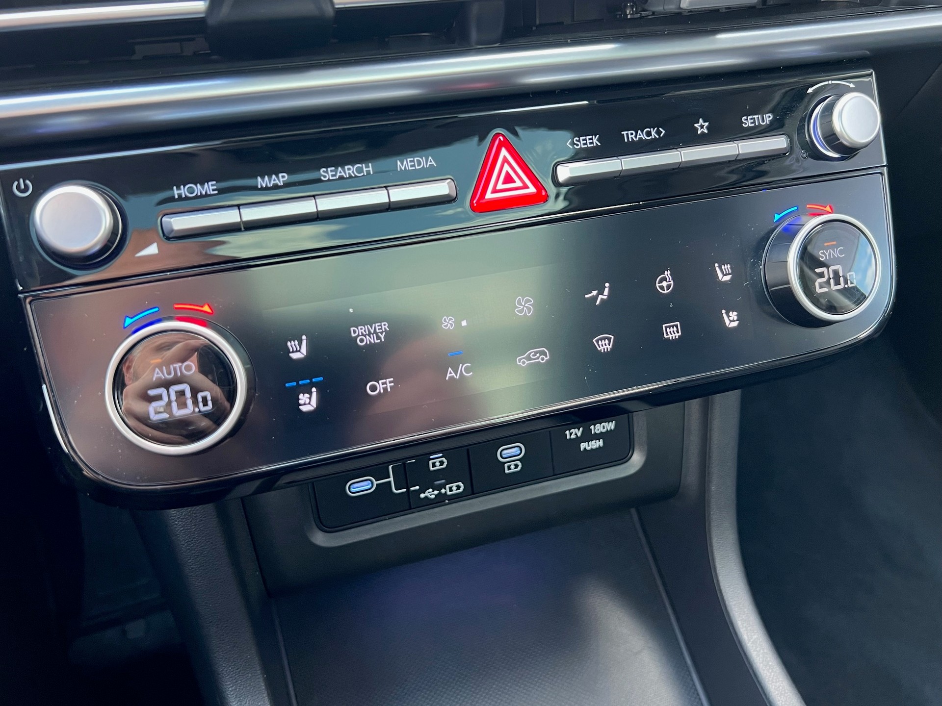 HYUNDAI Tucson 1.6 TGDI PHEV Vertex Swiss Edition 4WD-image-25