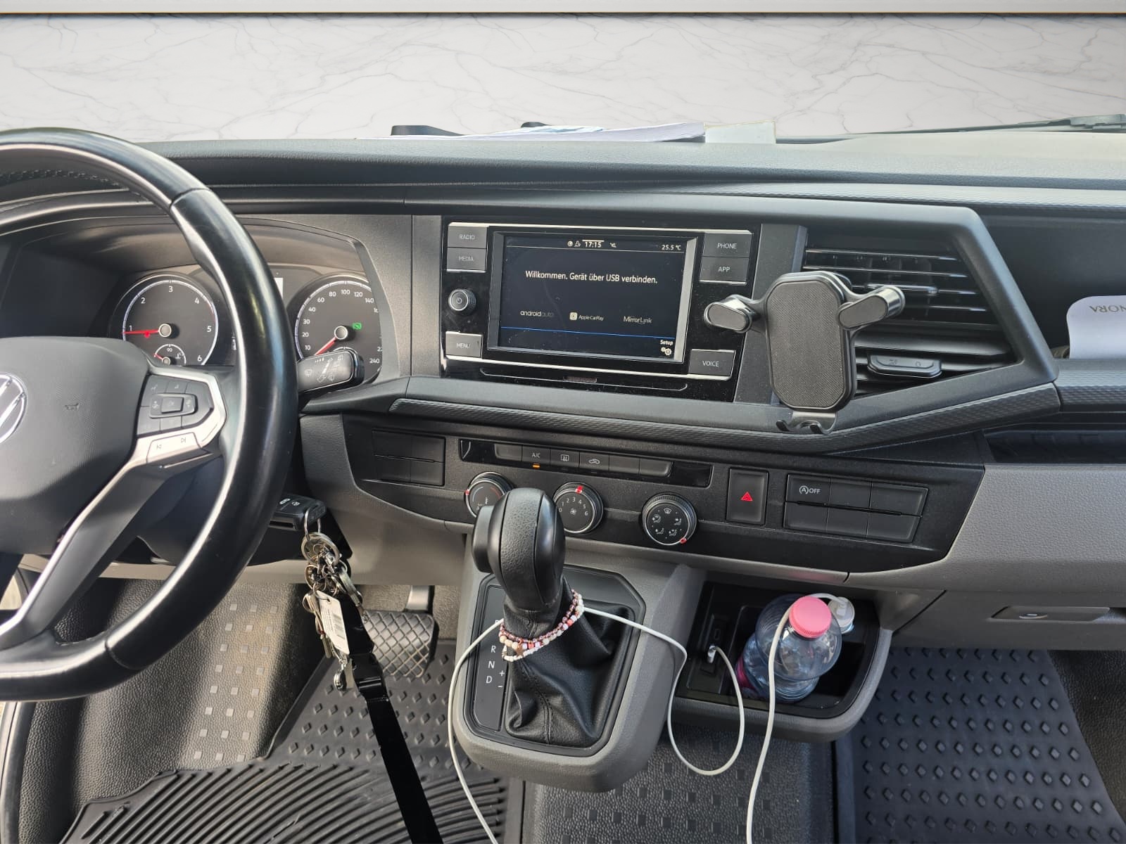 VW T6.1 2.0 TDI 4Motion DSG-image-9