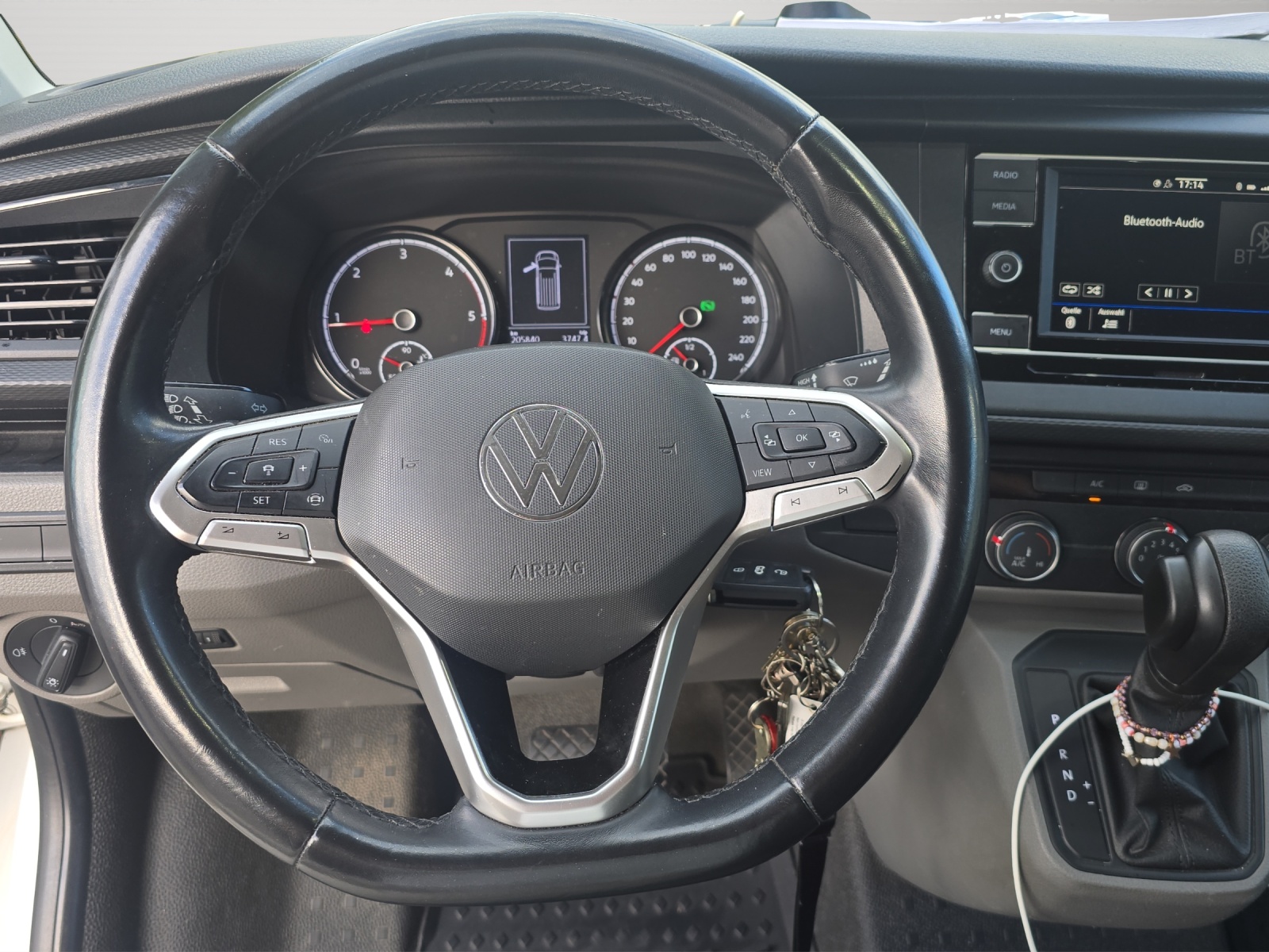 VW T6.1 2.0 TDI 4Motion DSG-image-10