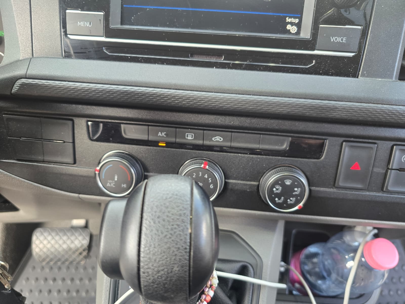 VW T6.1 2.0 TDI 4Motion DSG-image-13