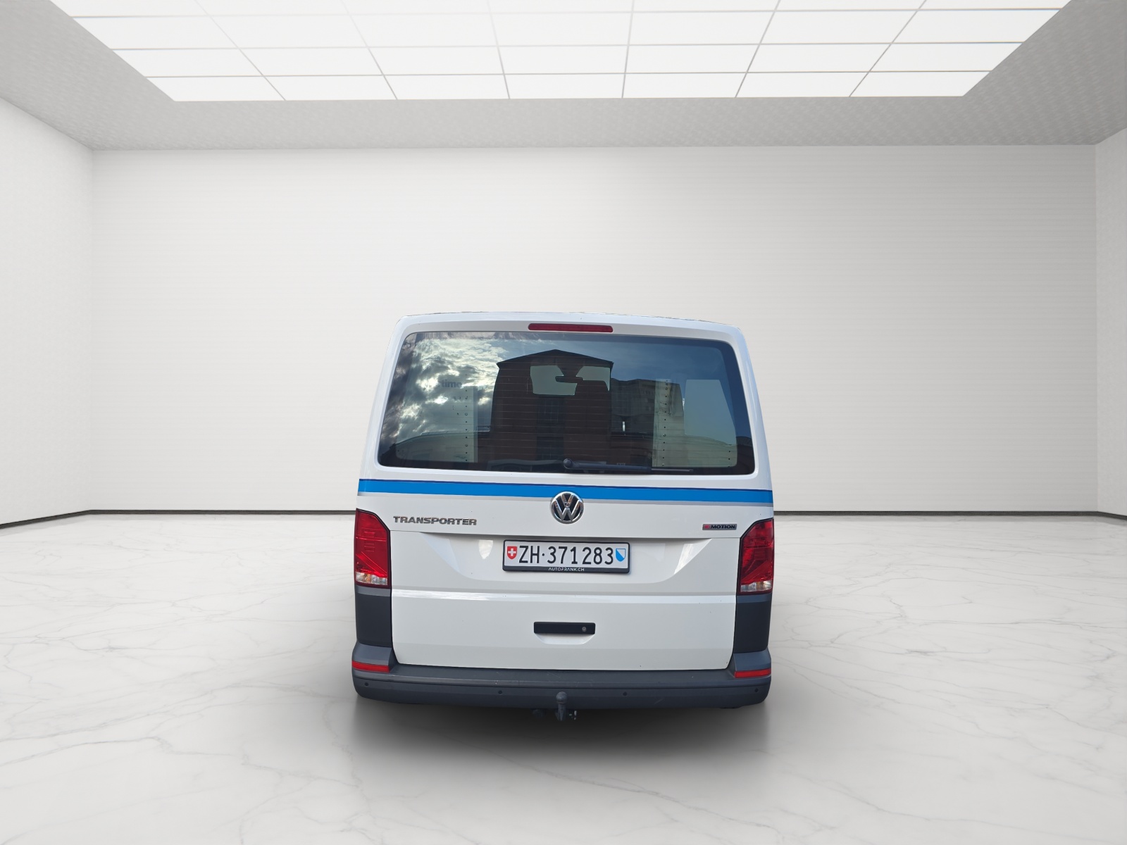 VW T6.1 2.0 TDI 4Motion DSG-image-3
