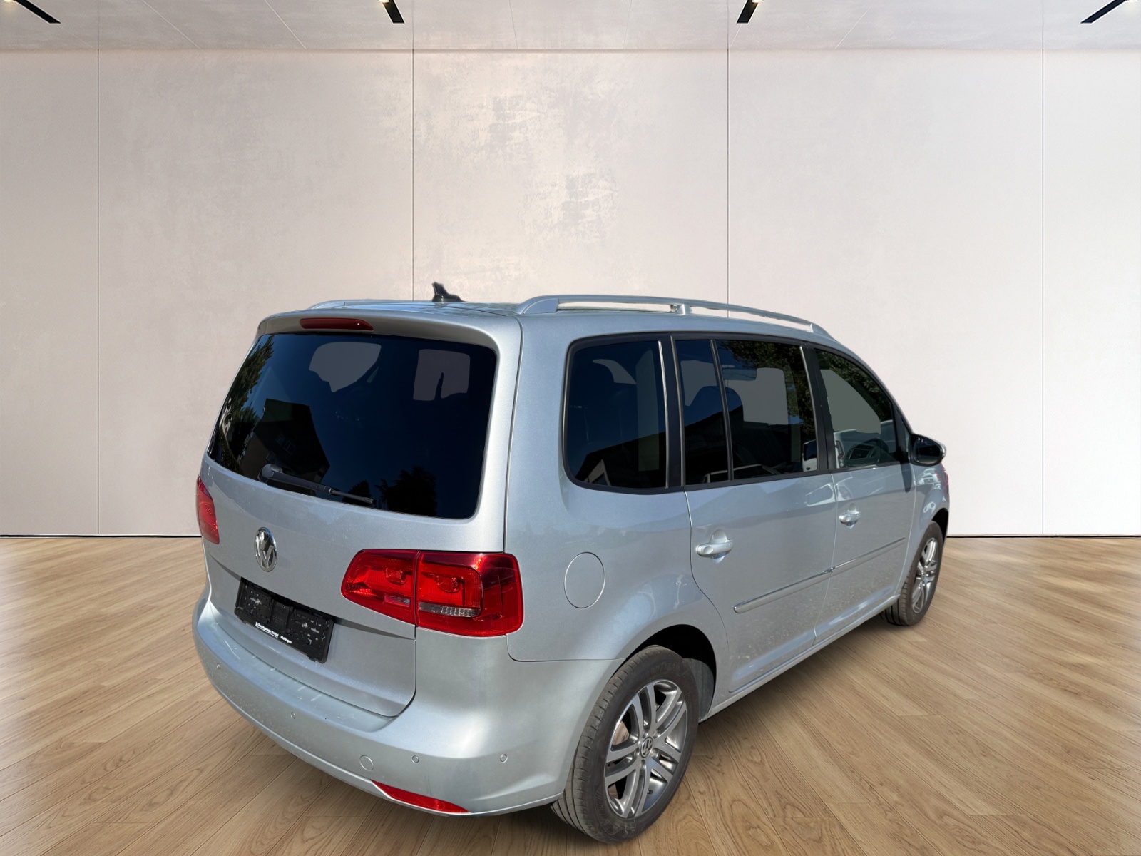 VW Touran 1.4 TSI Highline DSG-image-2