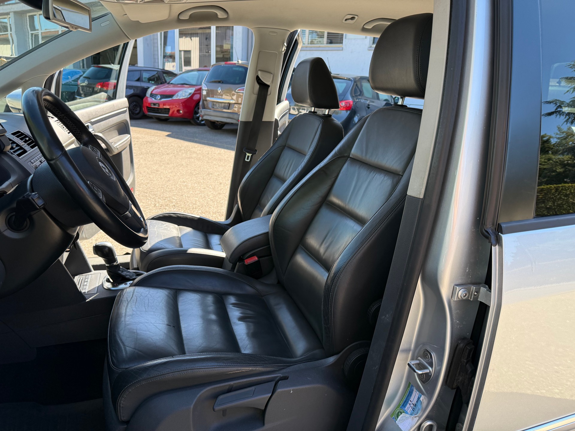 VW Touran 1.4 TSI Highline DSG-image-9