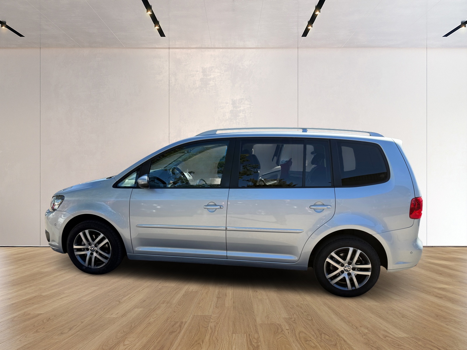 VW Touran 1.4 TSI Highline DSG-image-4