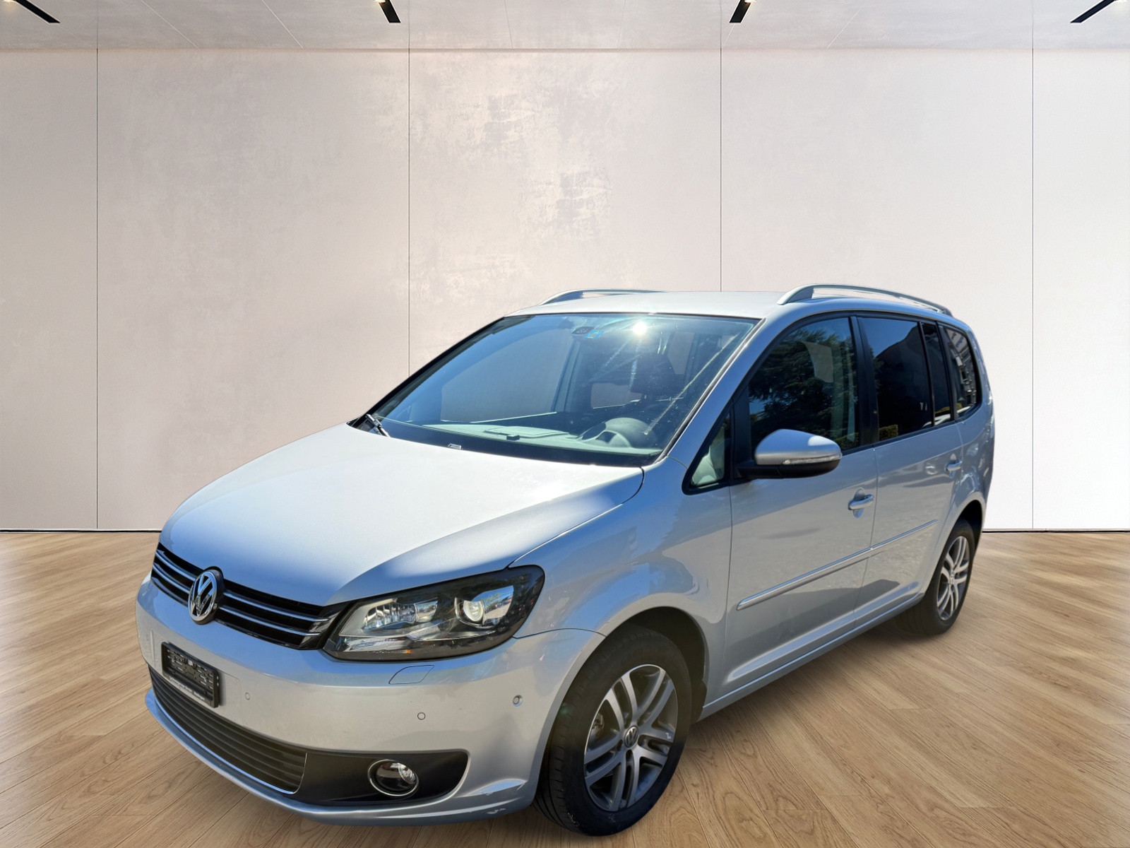 VW Touran 1.4 TSI Highline DSG-image-1
