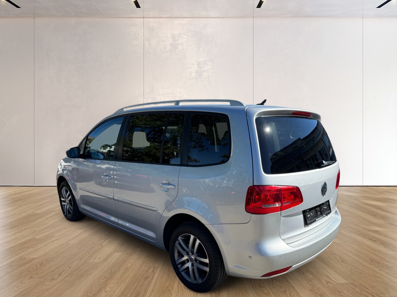VW Touran 1.4 TSI Highline DSG-image-3