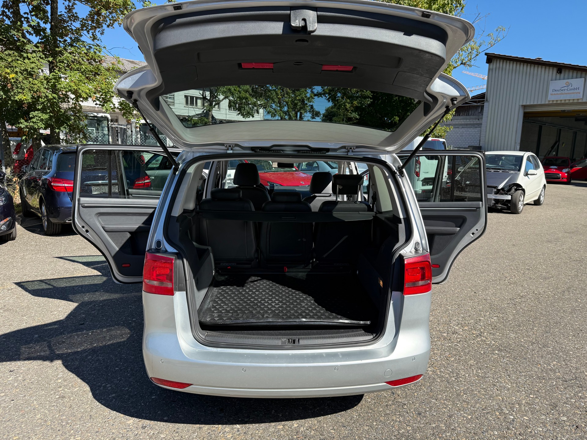 VW Touran 1.4 TSI Highline DSG-image-10