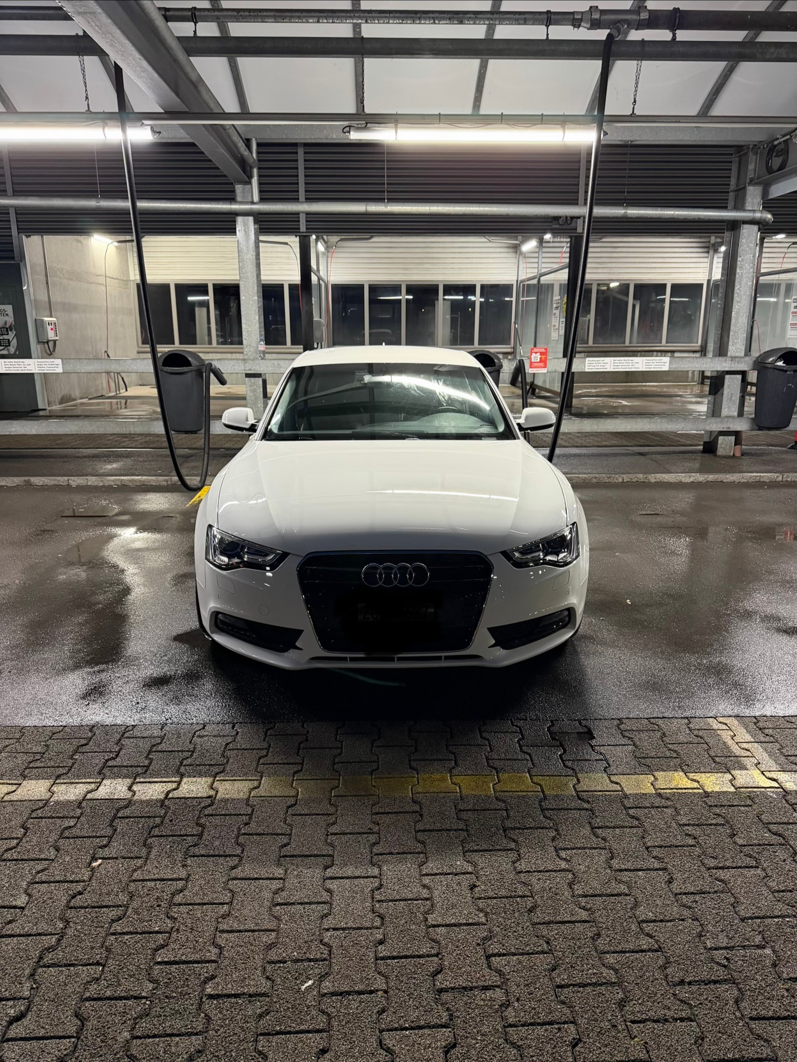 AUDI 2.0 TDI 177 M-Tronic-image-1