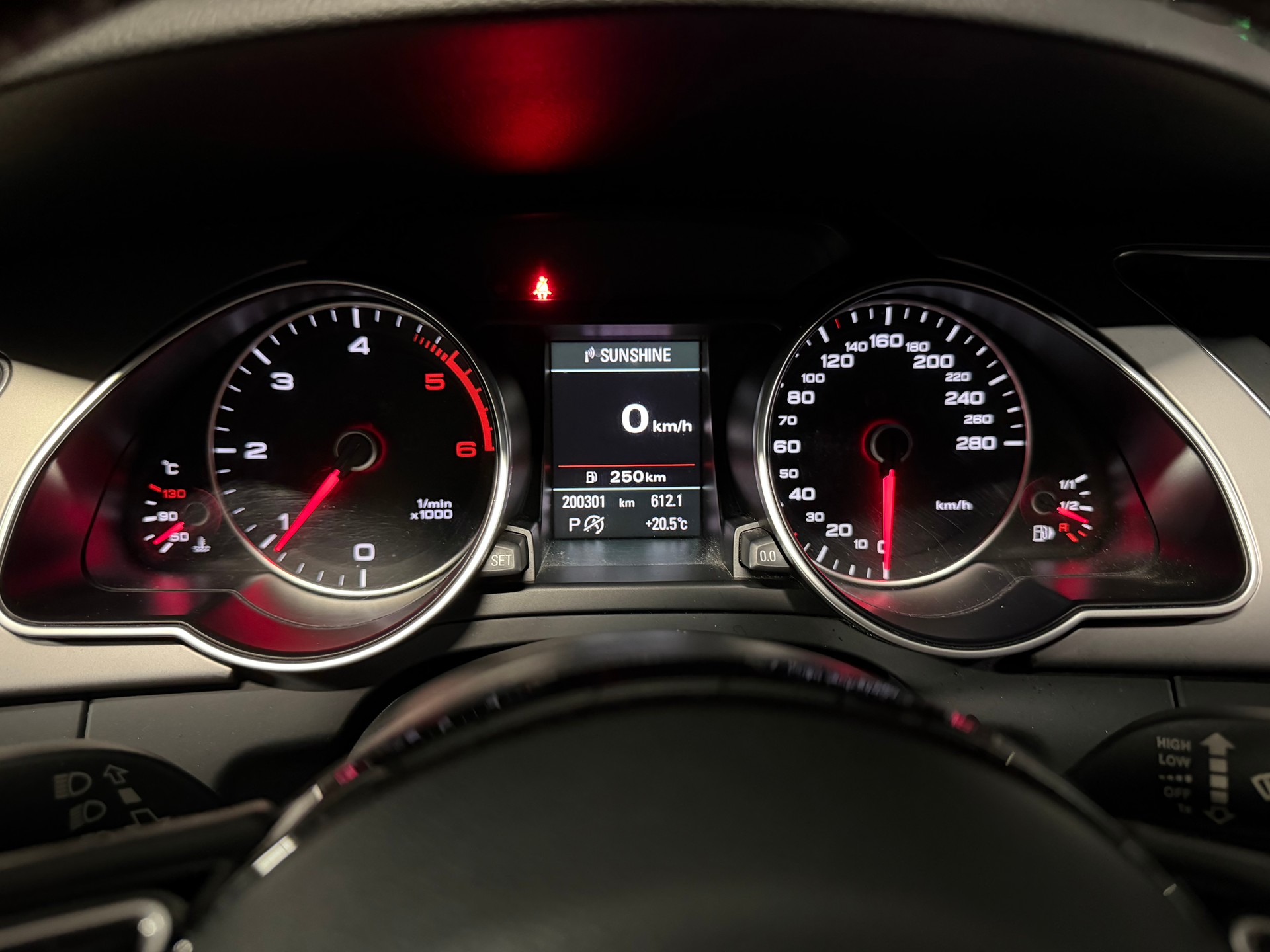 AUDI 2.0 TDI 177 M-Tronic-image-3
