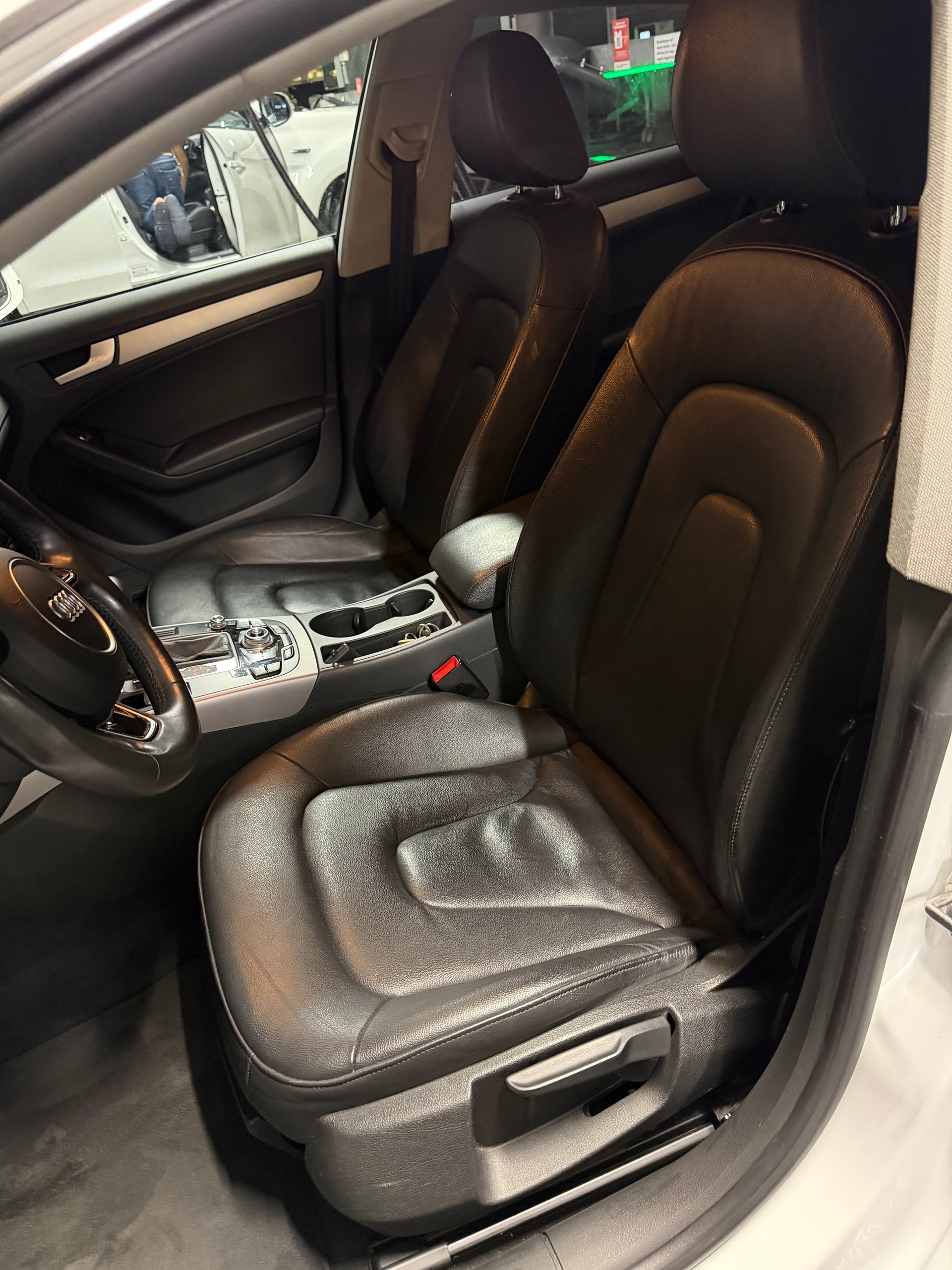 AUDI 2.0 TDI 177 M-Tronic-image-4