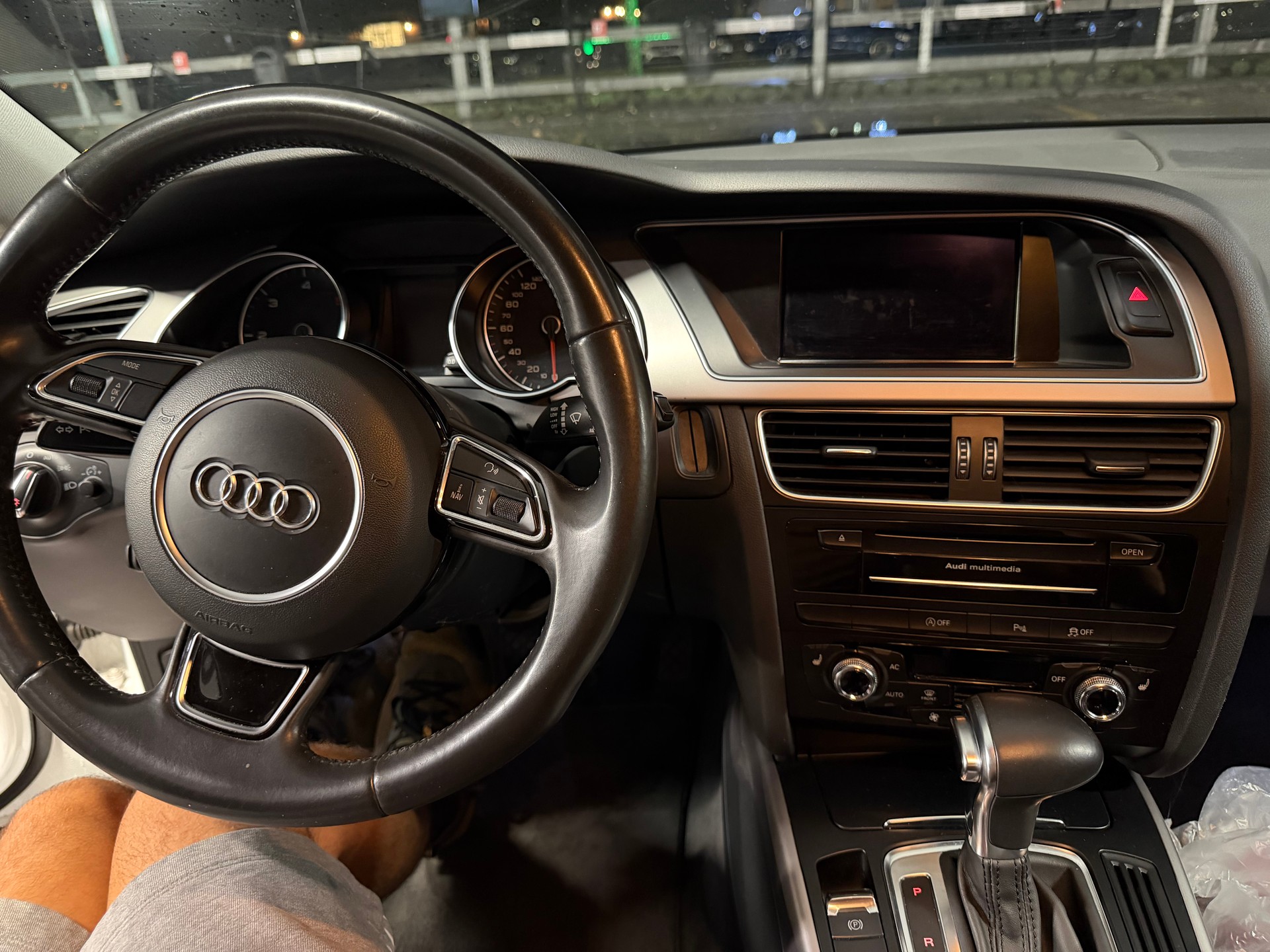AUDI 2.0 TDI 177 M-Tronic-image-2