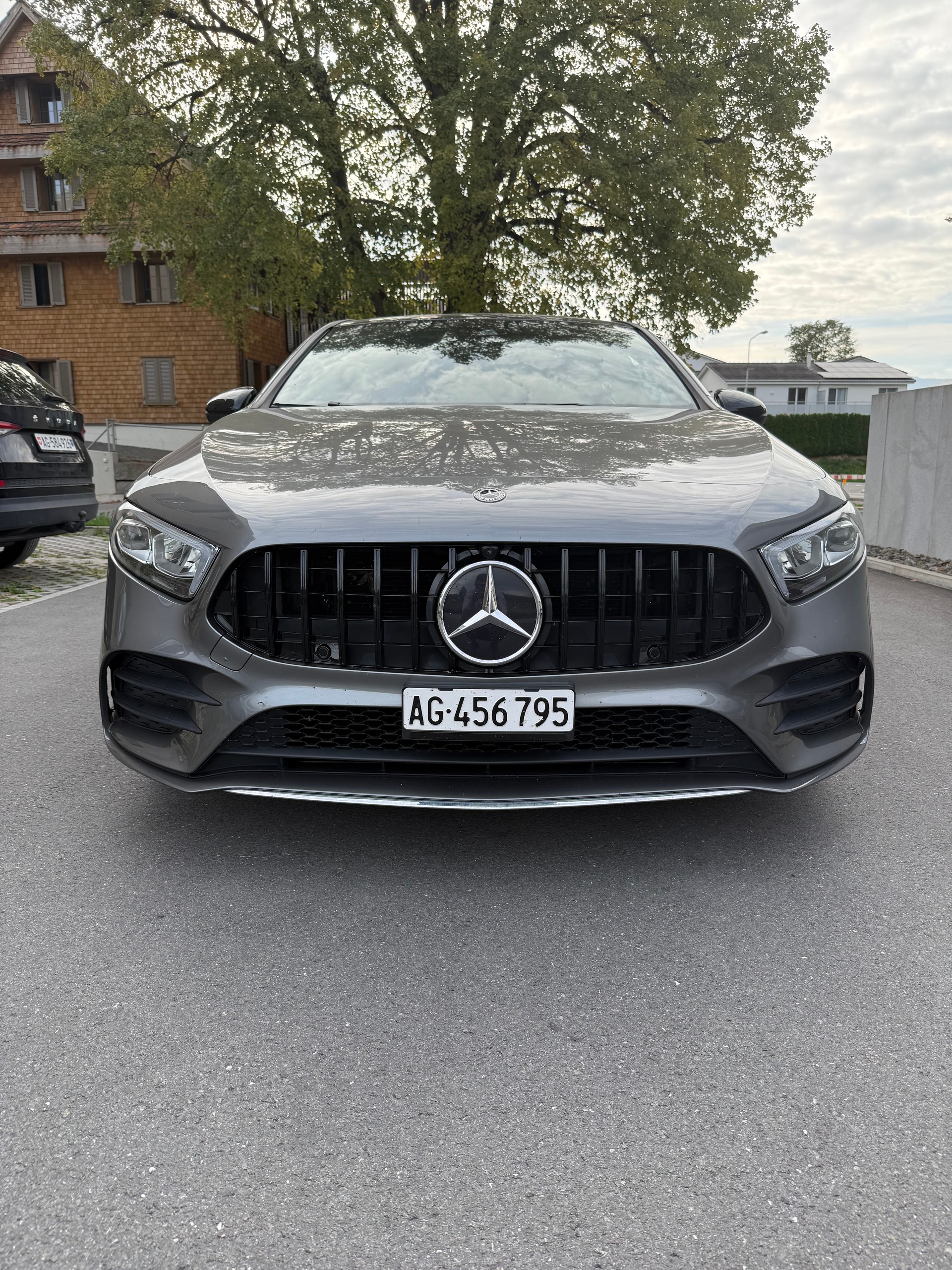 MERCEDES-BENZ A 220 AMG Line 4m-image-1