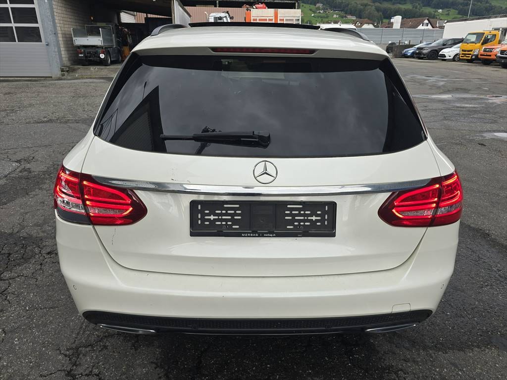 MERCEDES-BENZ C 250 d Swiss Star AMG Line 4Matic 9G-Tronic-image-3
