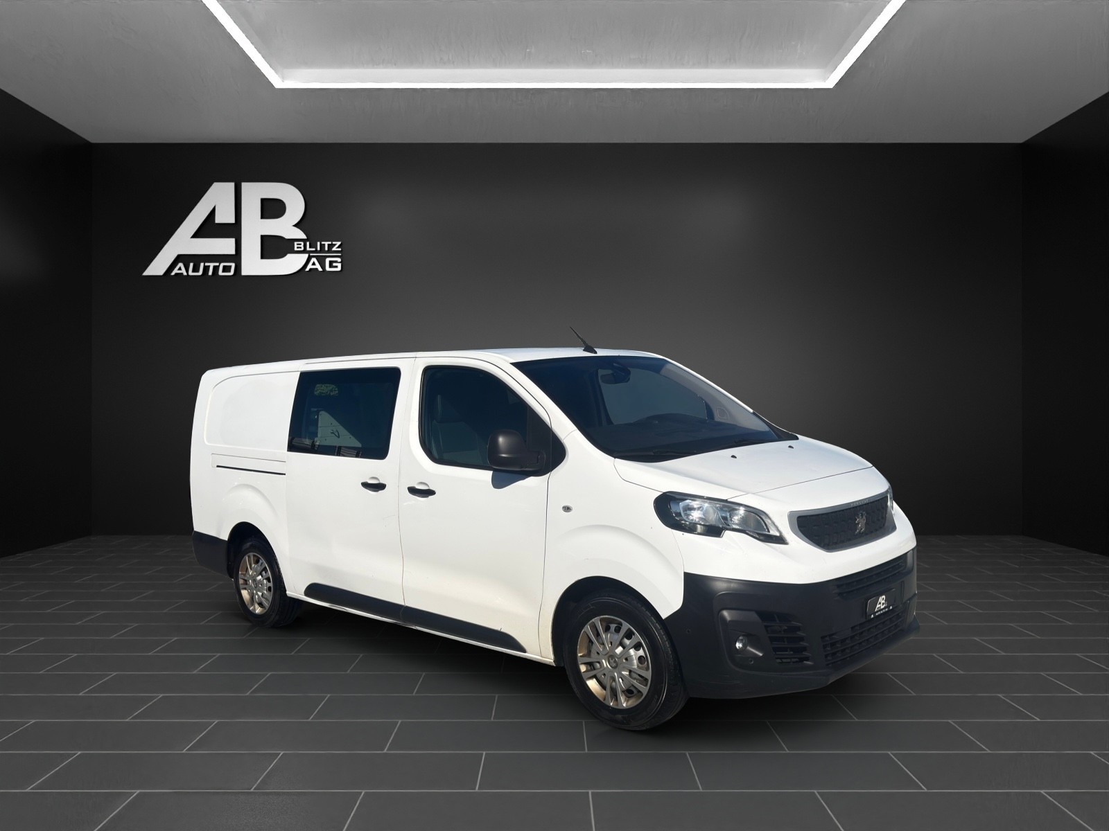 PEUGEOT Expert 2.0 BlueHDi 180 S&S Allure Long EAT8 mit 177 PS * 3-Plätzer *-image-5