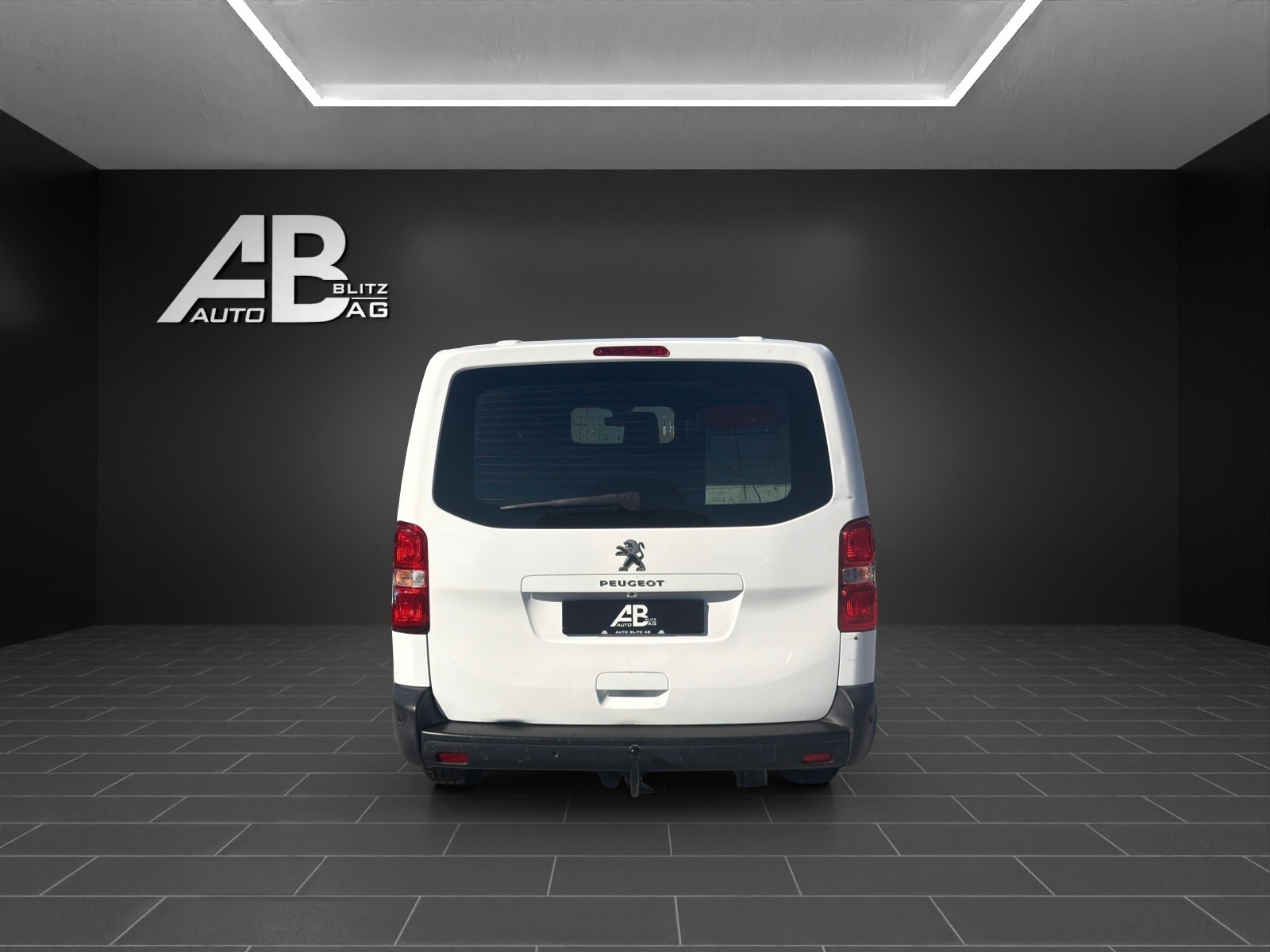 PEUGEOT Expert 2.0 BlueHDi 180 S&S Allure Long EAT8 mit 177 PS * 3-Plätzer *-image-3